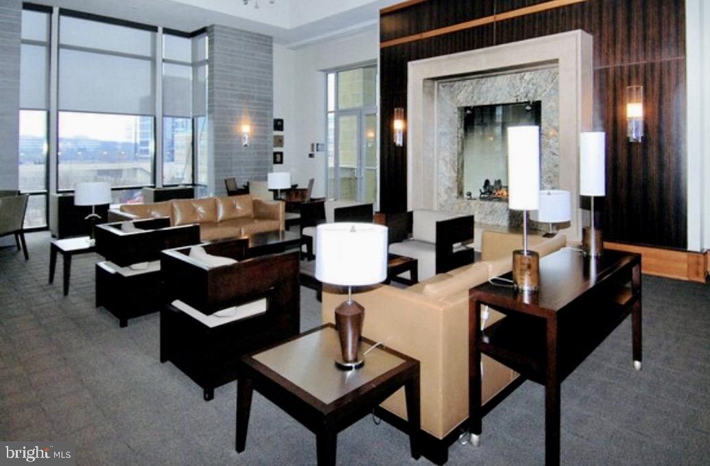 MIDTOWN AT RESTON TOWN CENTER - Residential