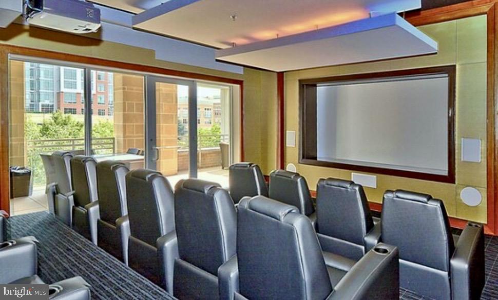 MIDTOWN AT RESTON TOWN CENTER - Residential