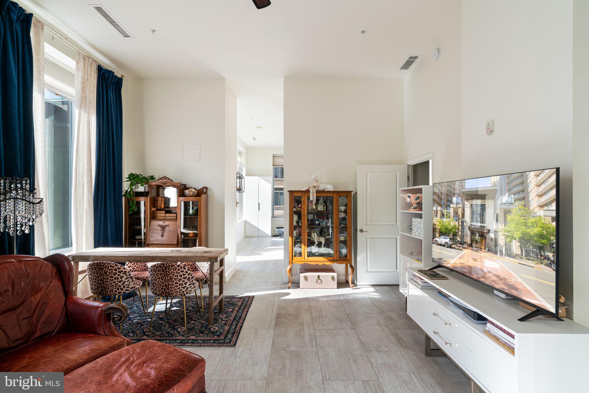 MIDTOWN AT RESTON TOWN CENTER - Residential