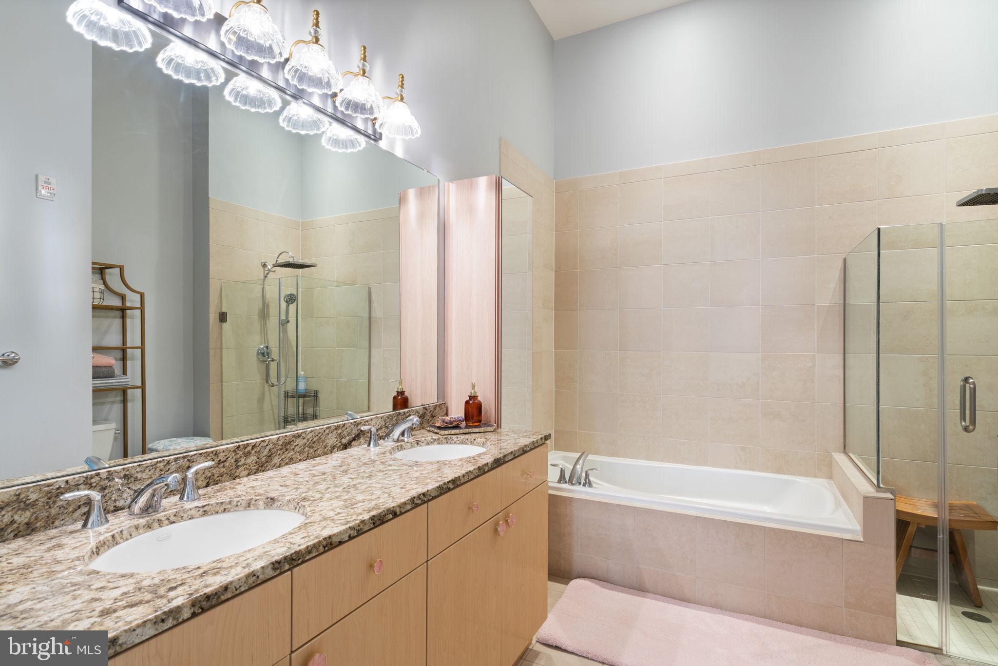 MIDTOWN AT RESTON TOWN CENTER - Residential