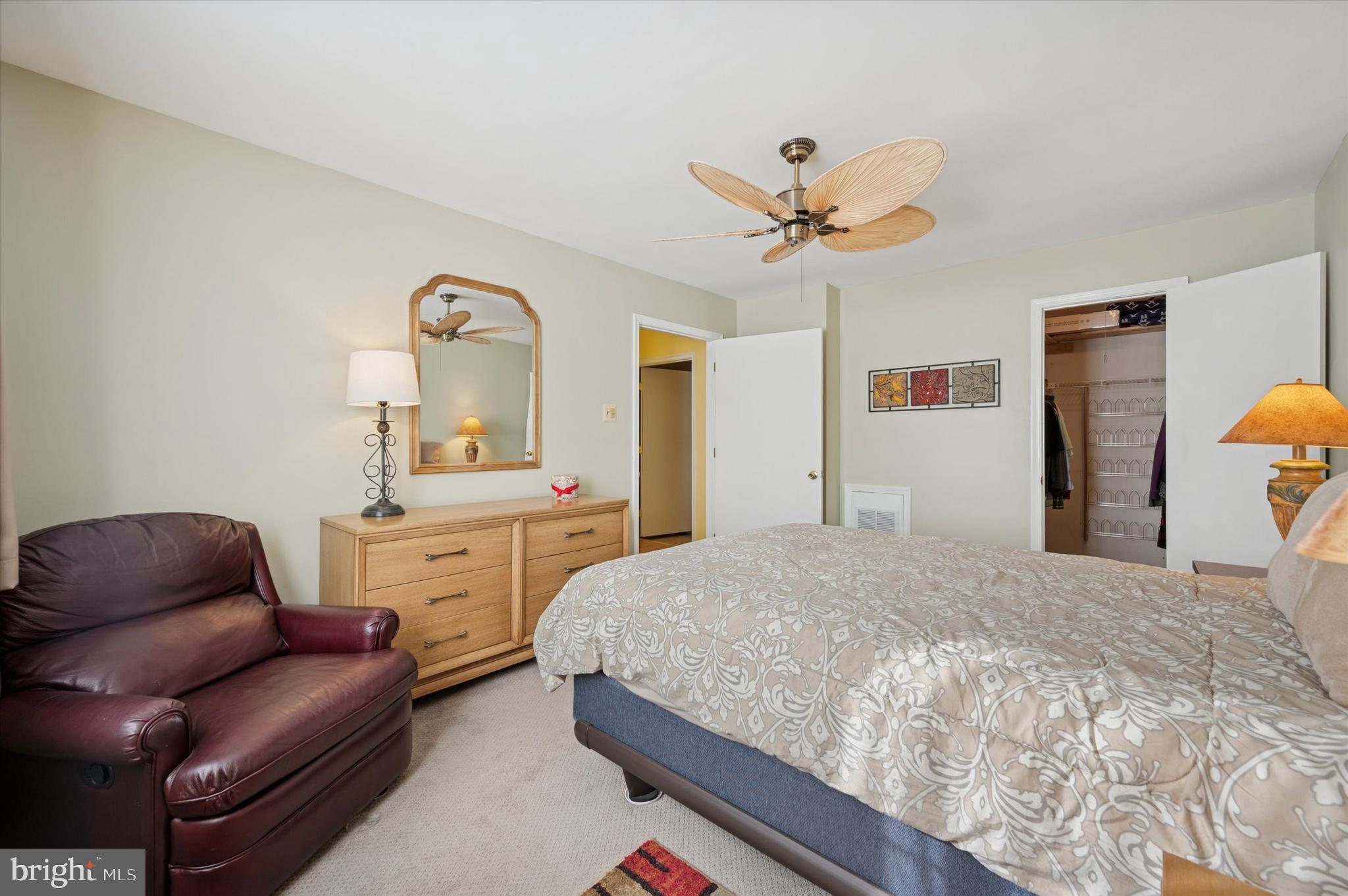 SAW MILL VALLEY - Residential