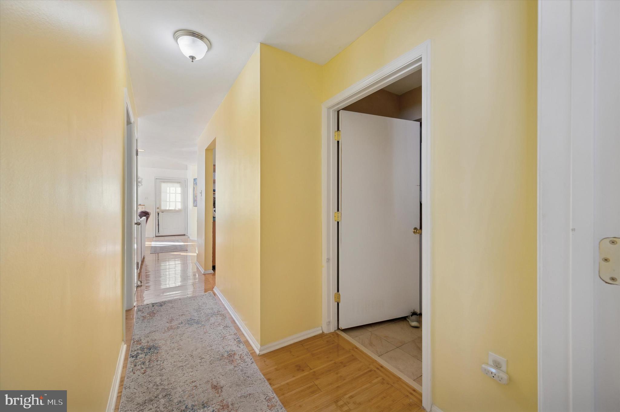 SAW MILL VALLEY - Residential