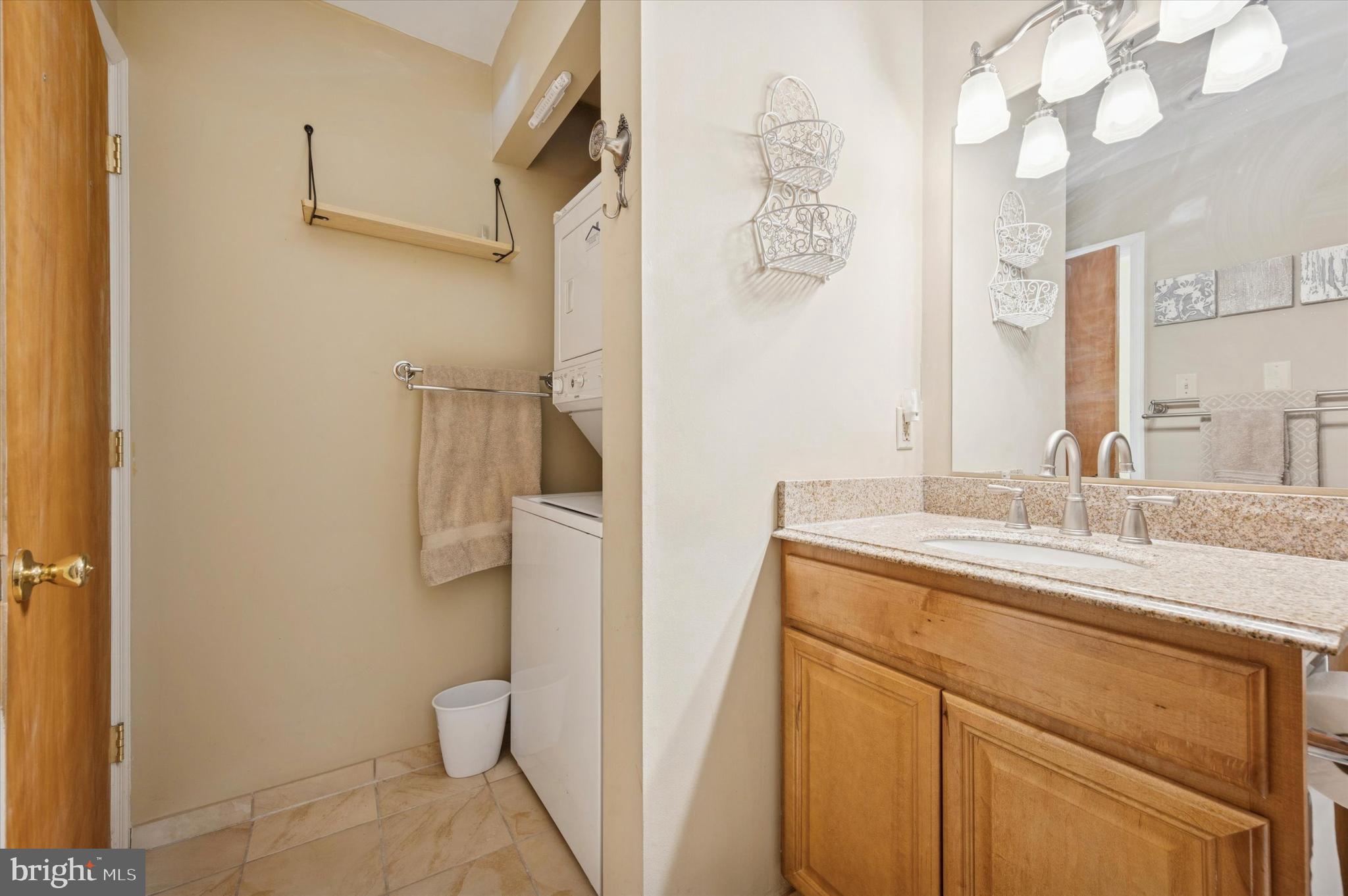 SAW MILL VALLEY - Residential