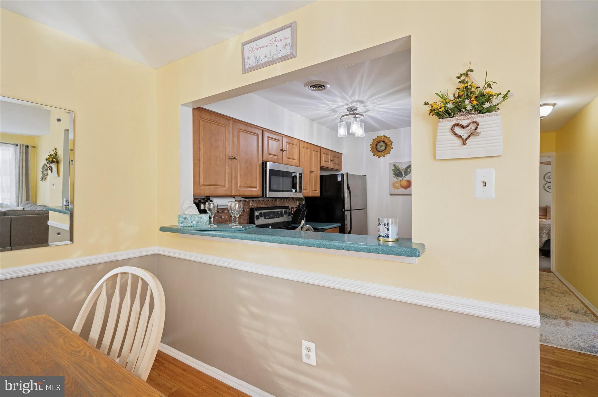 SAW MILL VALLEY - Residential