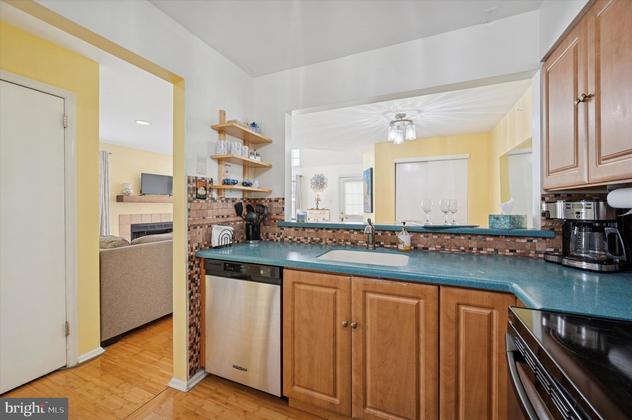 SAW MILL VALLEY - Residential