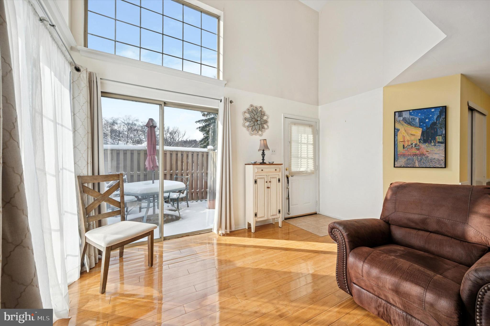 SAW MILL VALLEY - Residential