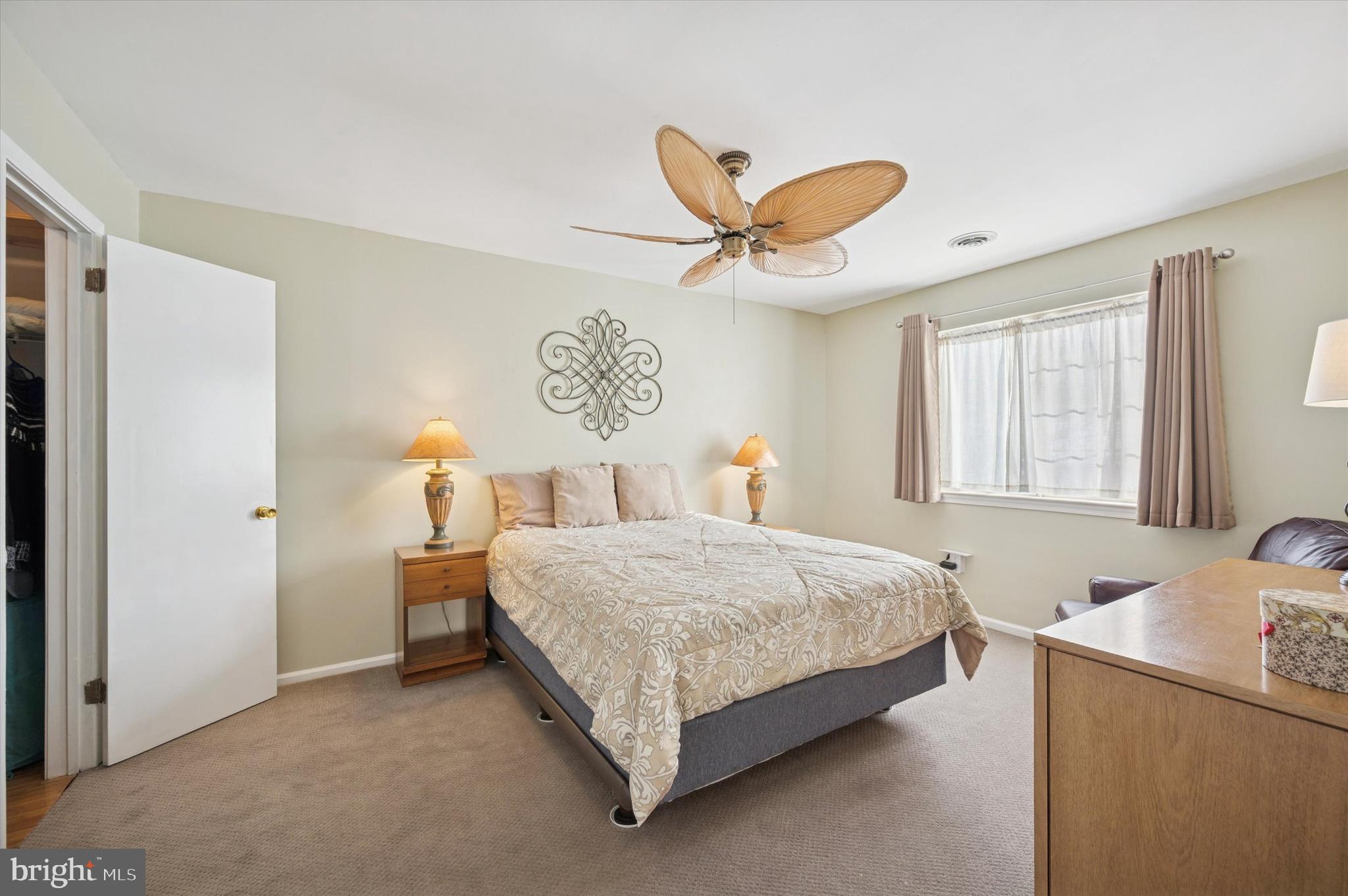 SAW MILL VALLEY - Residential