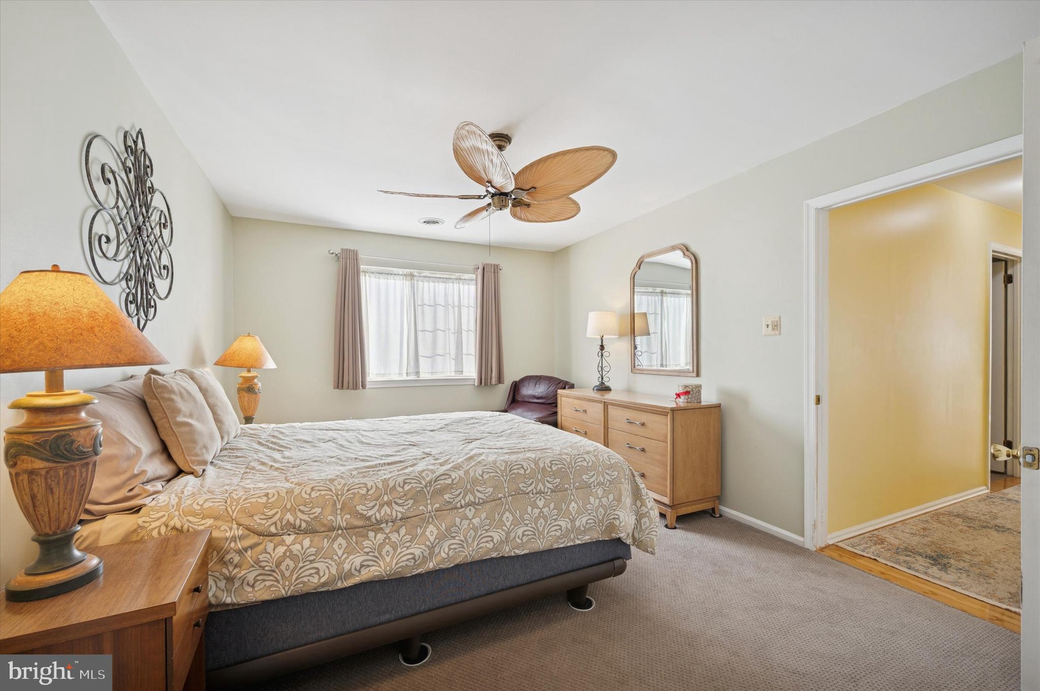 SAW MILL VALLEY - Residential