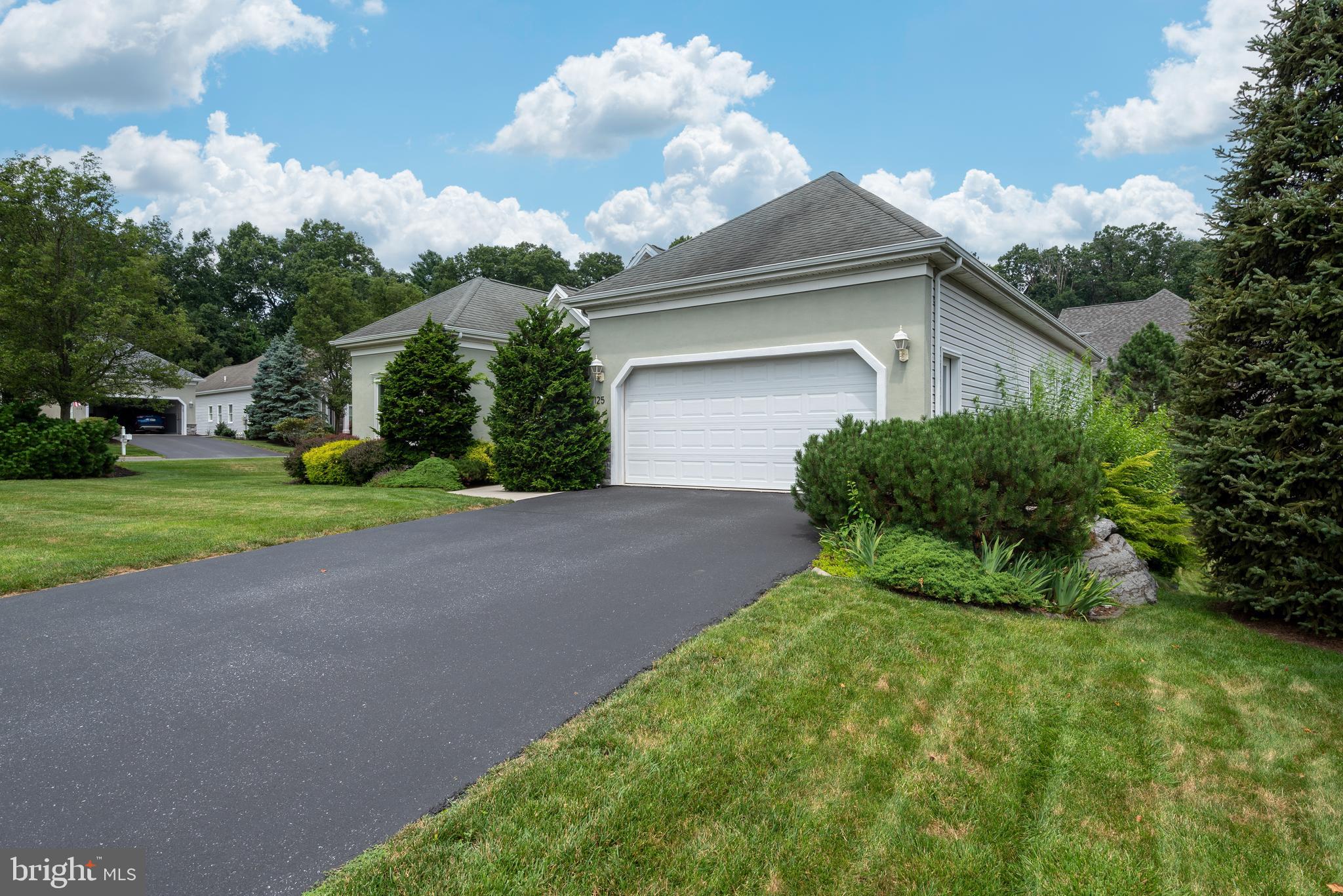 WITNEY RIDGE - Residential