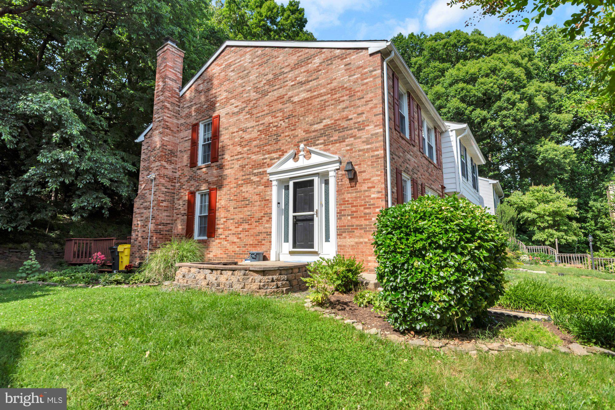 472 LAUREL VALLEY COURT