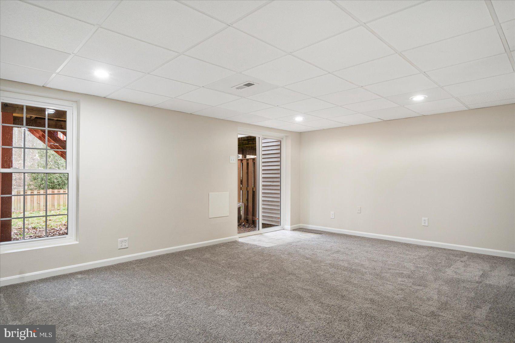 VILLAGE OF THOMAS RUN - Residential