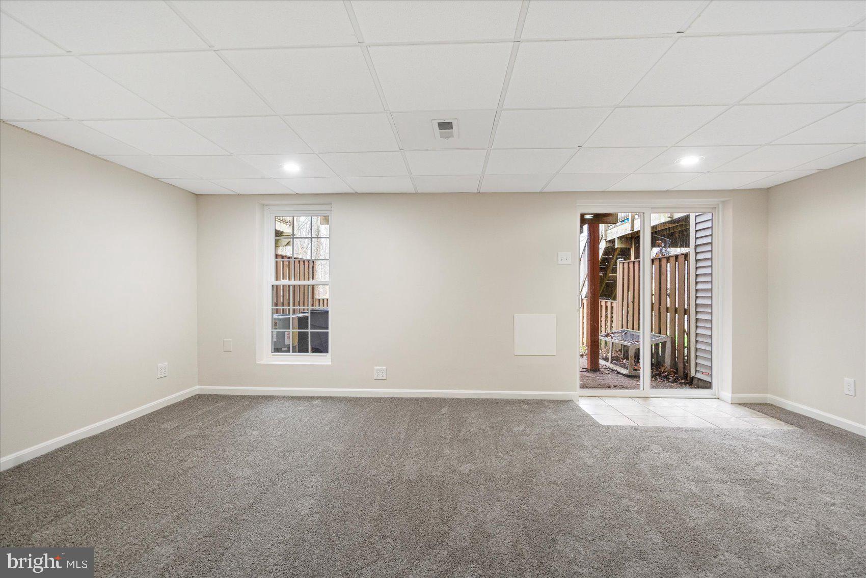 VILLAGE OF THOMAS RUN - Residential