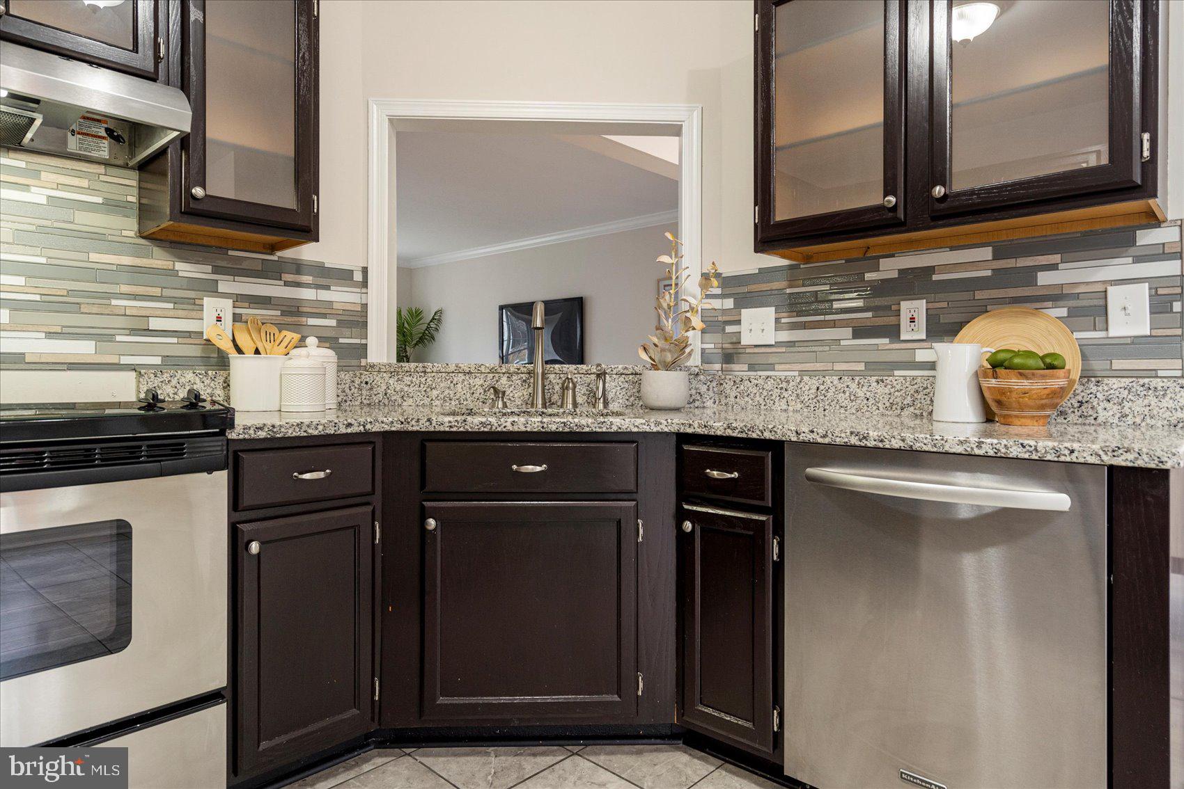 VILLAGE OF THOMAS RUN - Residential