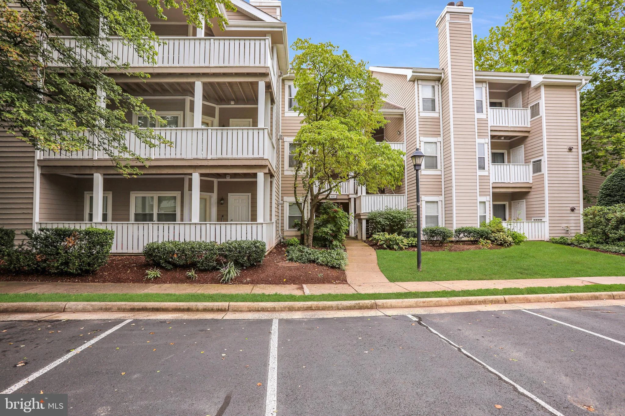 14317 Climbing Rose Way Unit 304, Centreville, VA 20121