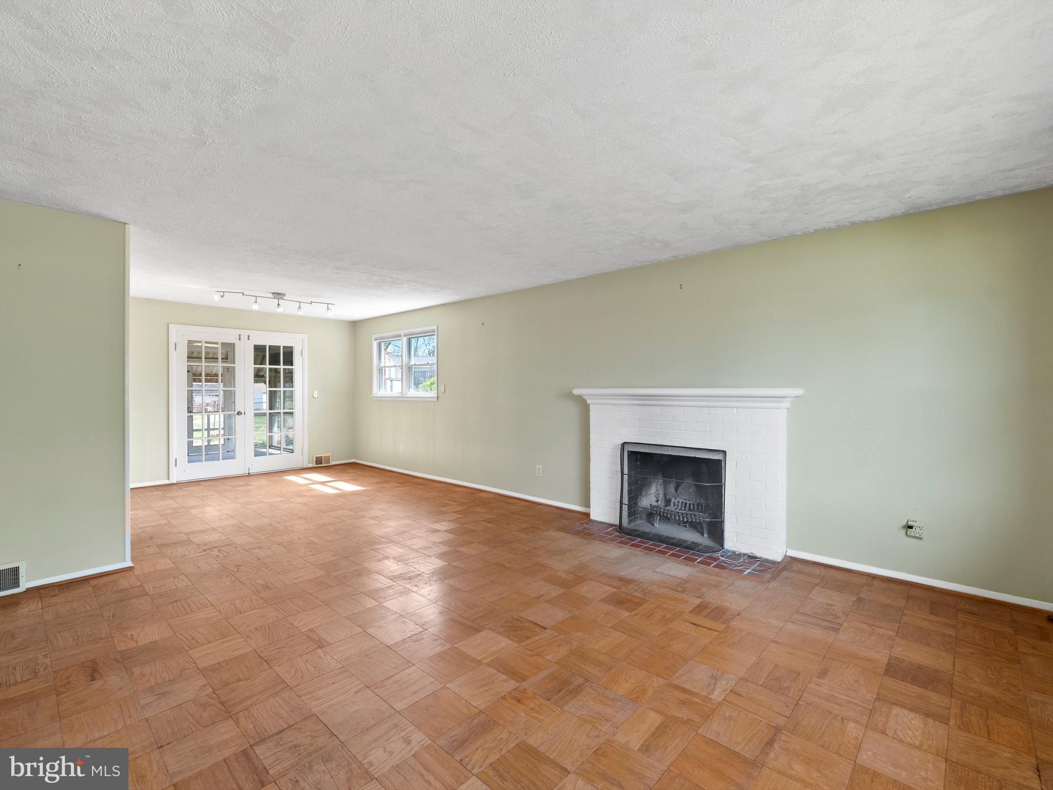 SPRINGFIELD - Residential