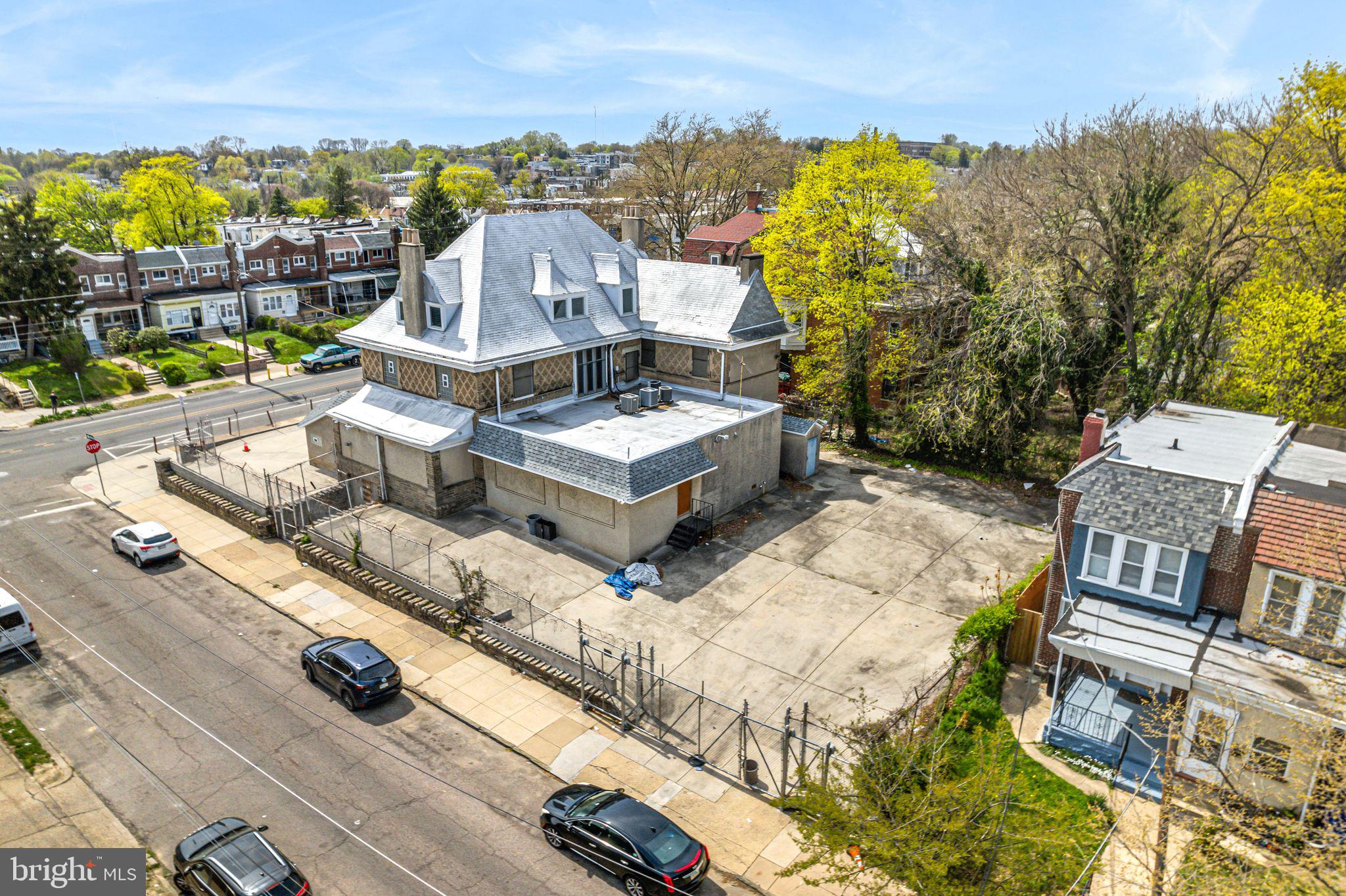 GERMANTOWN (EAST) - Commercial Sale