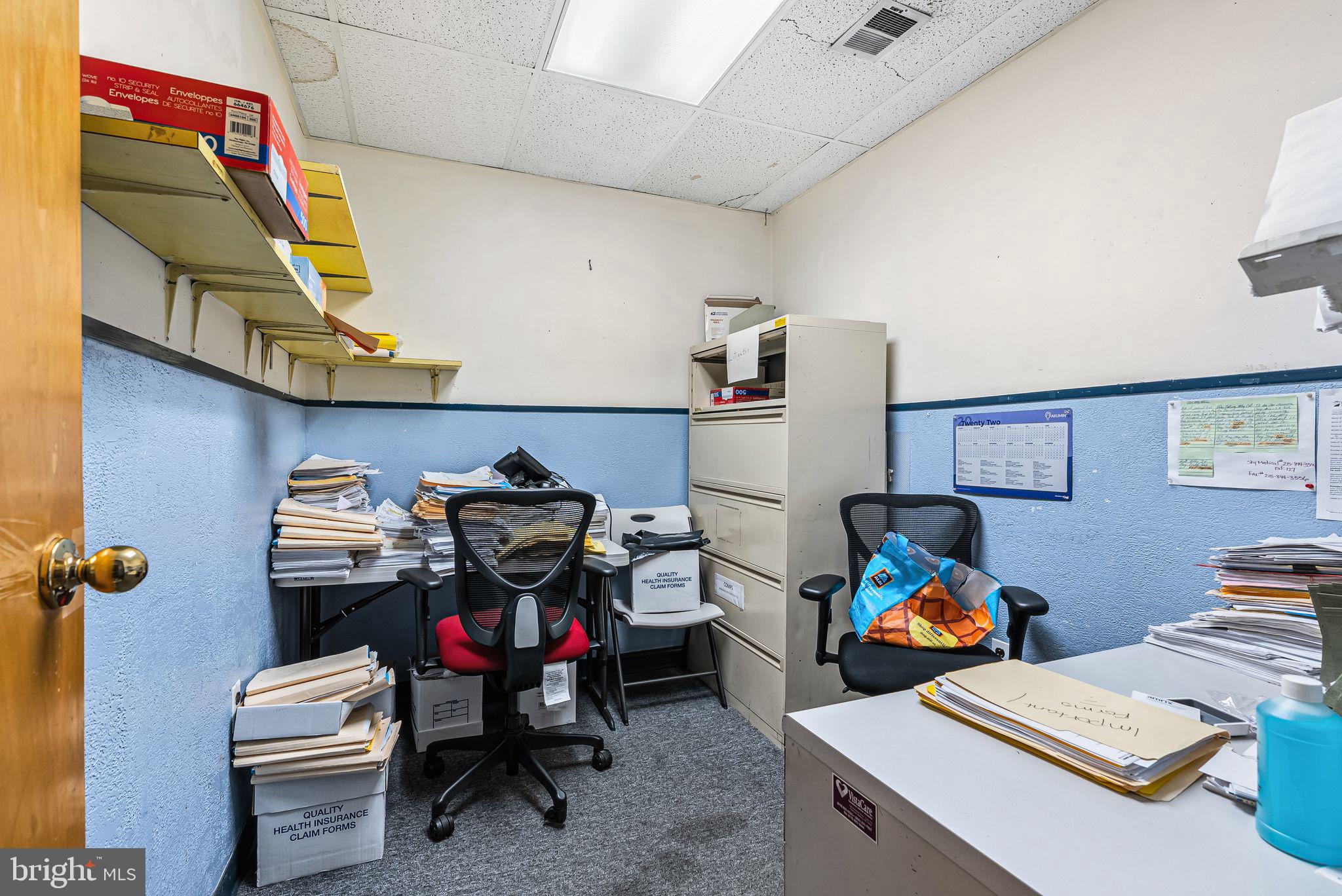 GERMANTOWN (EAST) - Commercial Sale