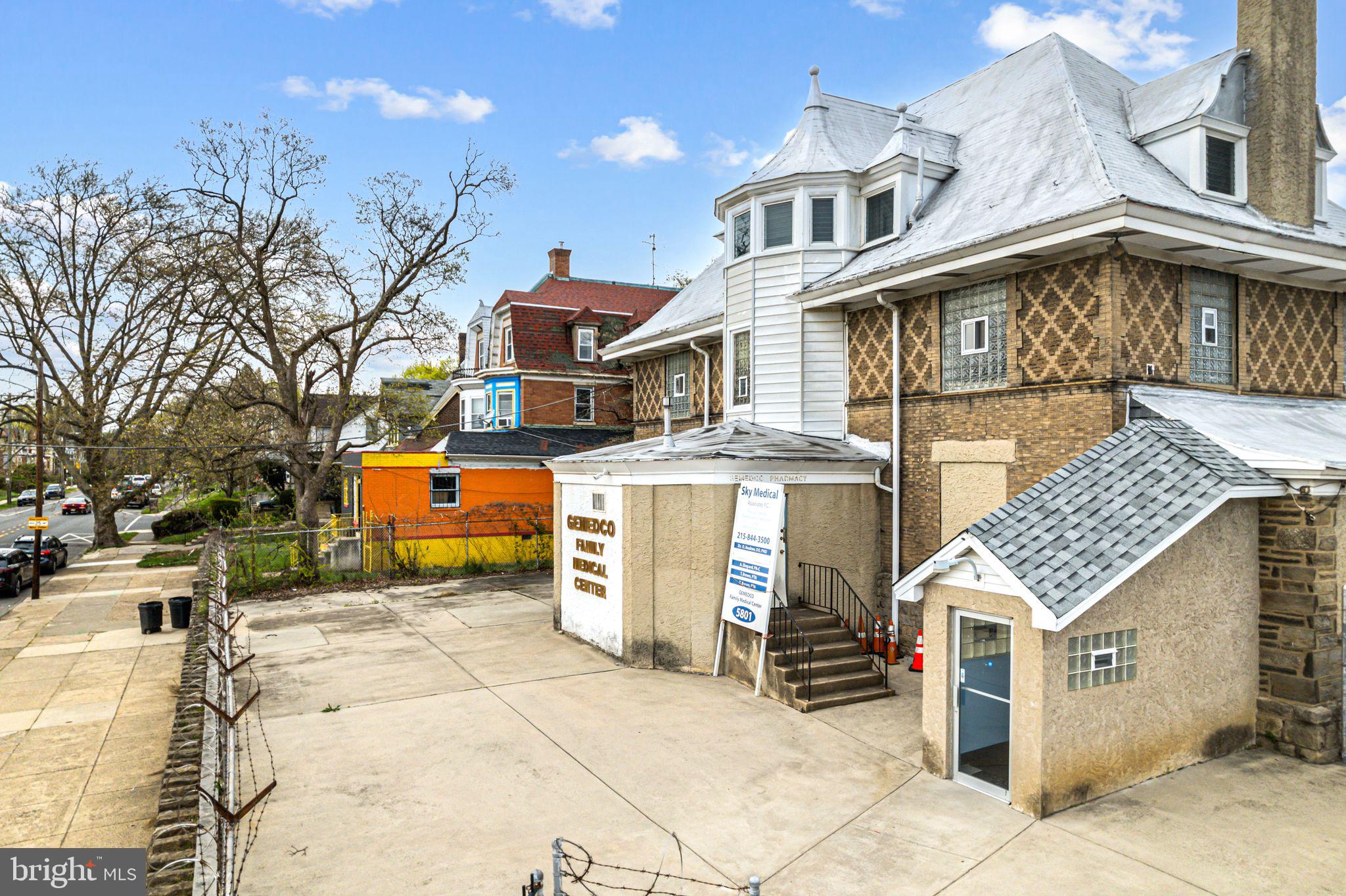 GERMANTOWN (EAST) - Commercial Sale