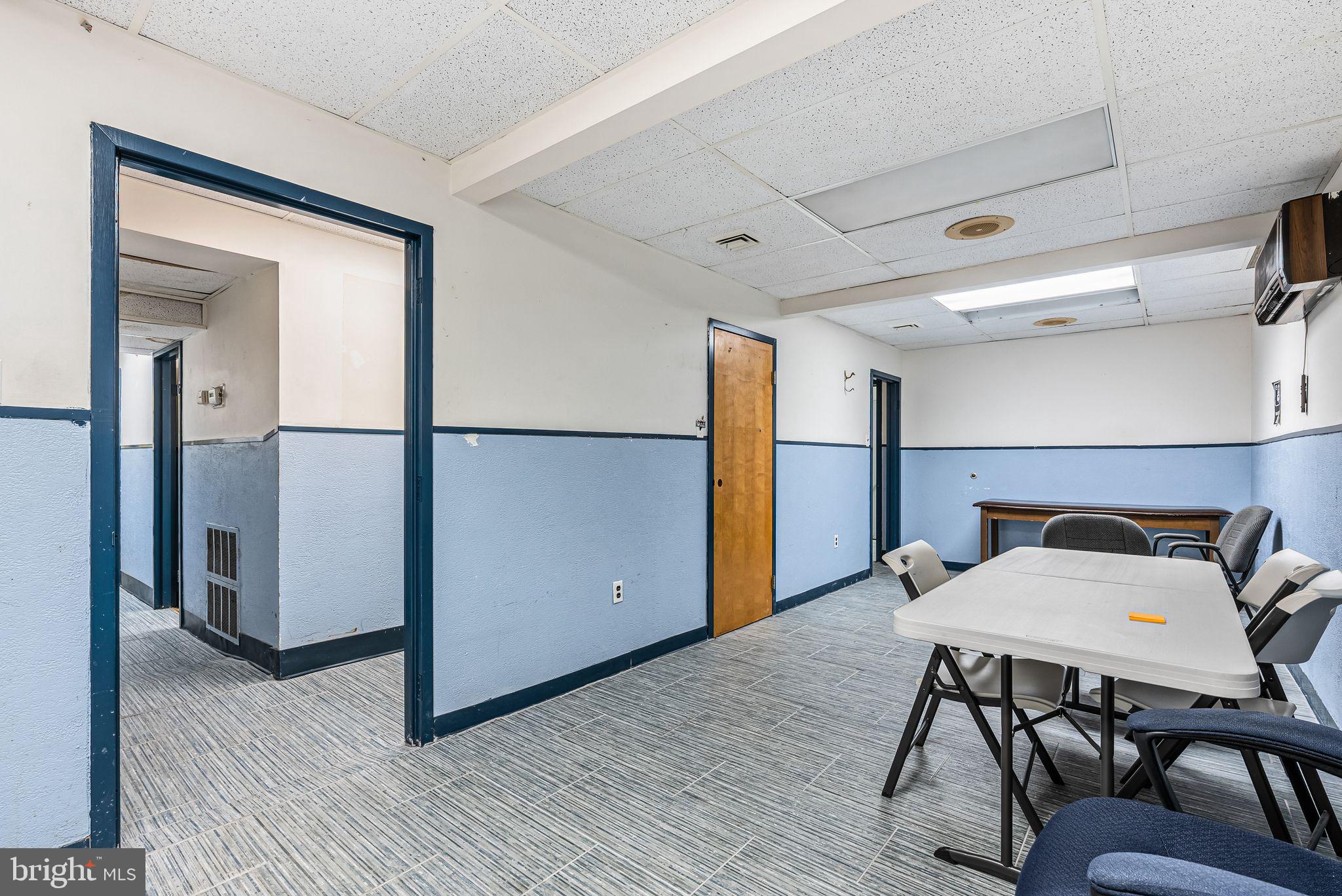 GERMANTOWN (EAST) - Commercial Sale