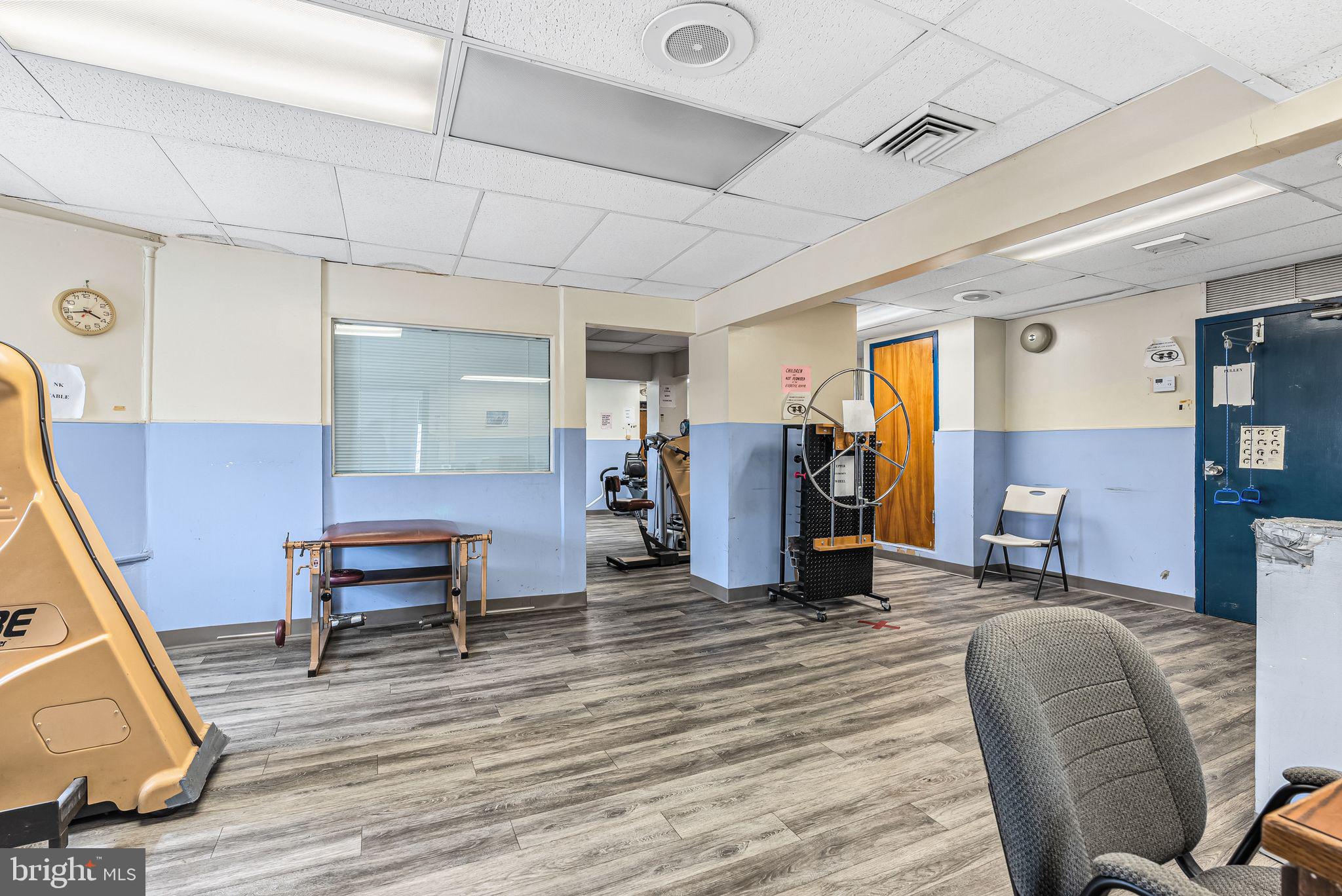 GERMANTOWN (EAST) - Commercial Sale