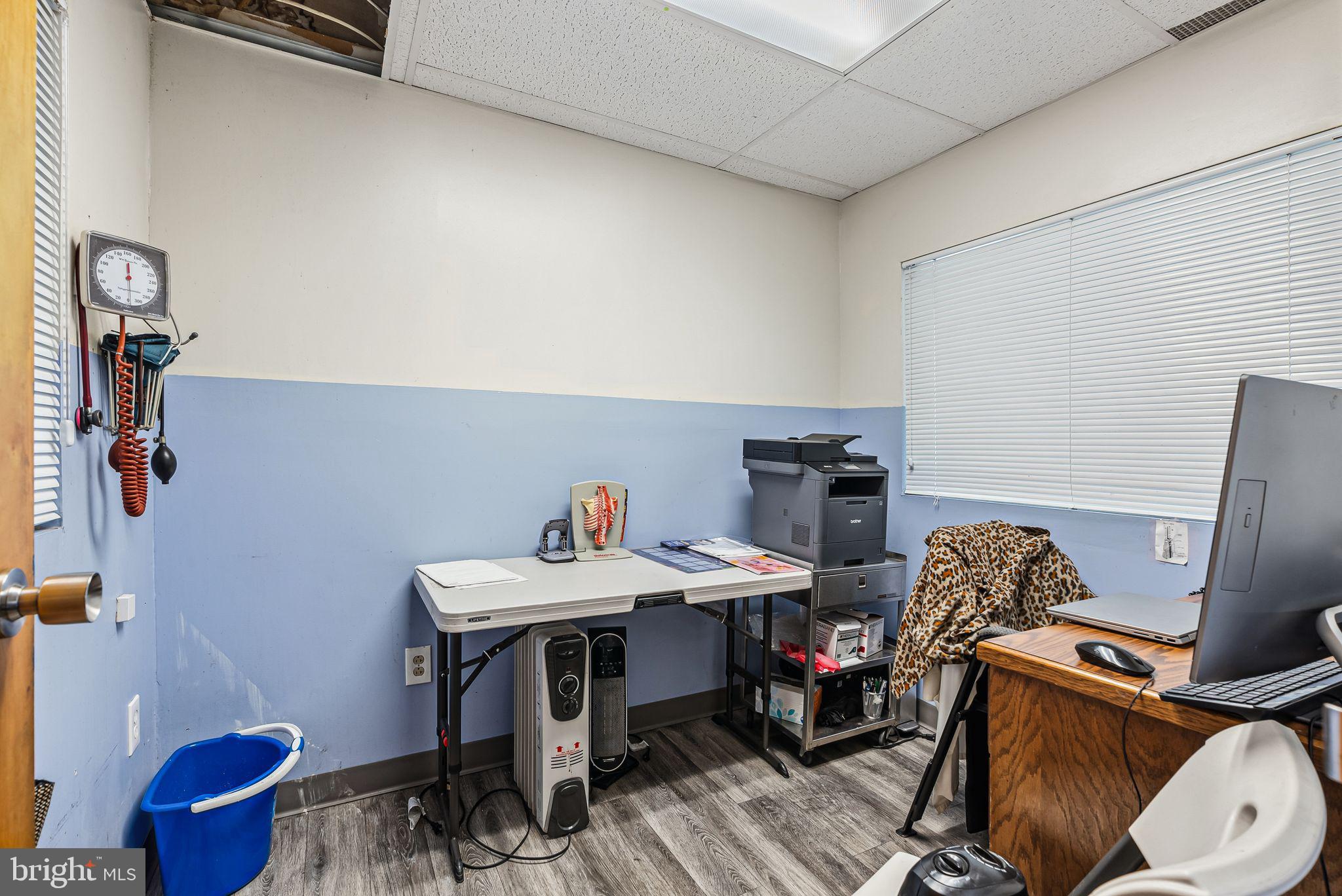GERMANTOWN (EAST) - Commercial Sale