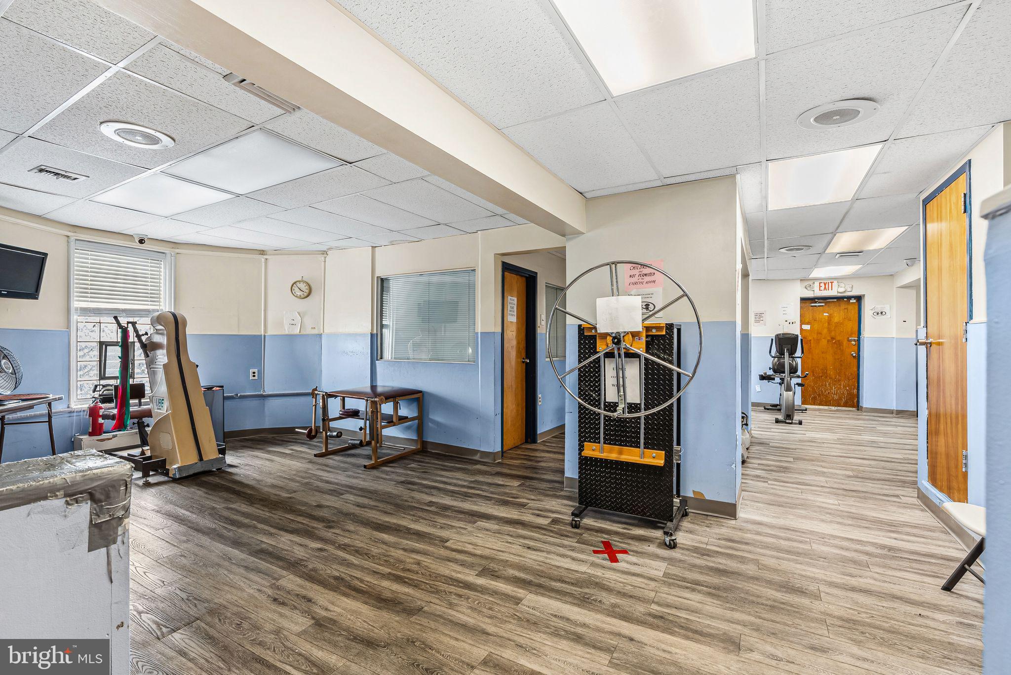 GERMANTOWN (EAST) - Commercial Sale