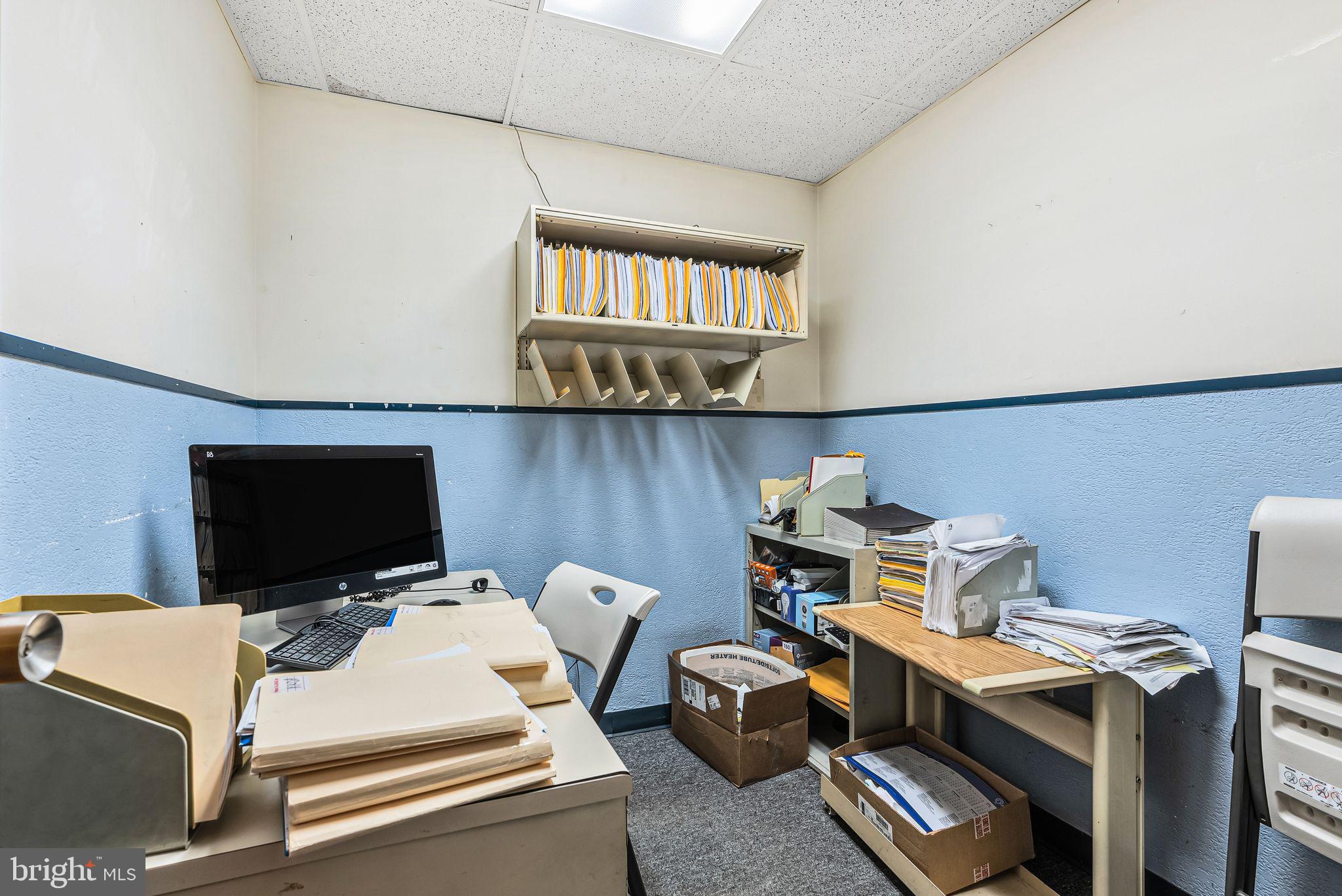 GERMANTOWN (EAST) - Commercial Sale