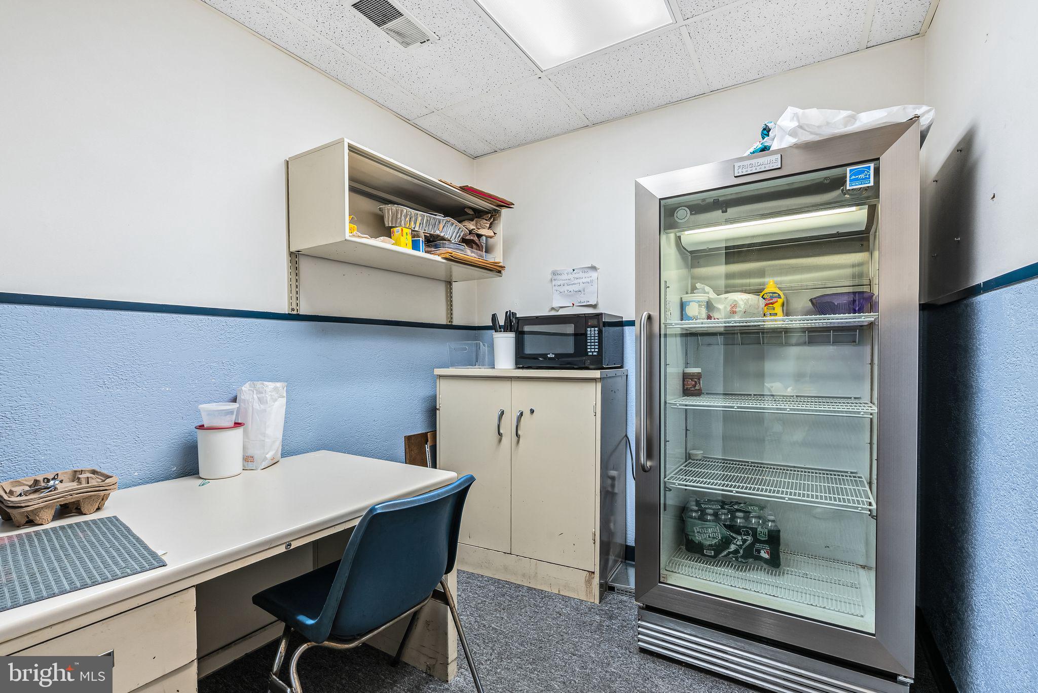 GERMANTOWN (EAST) - Commercial Sale