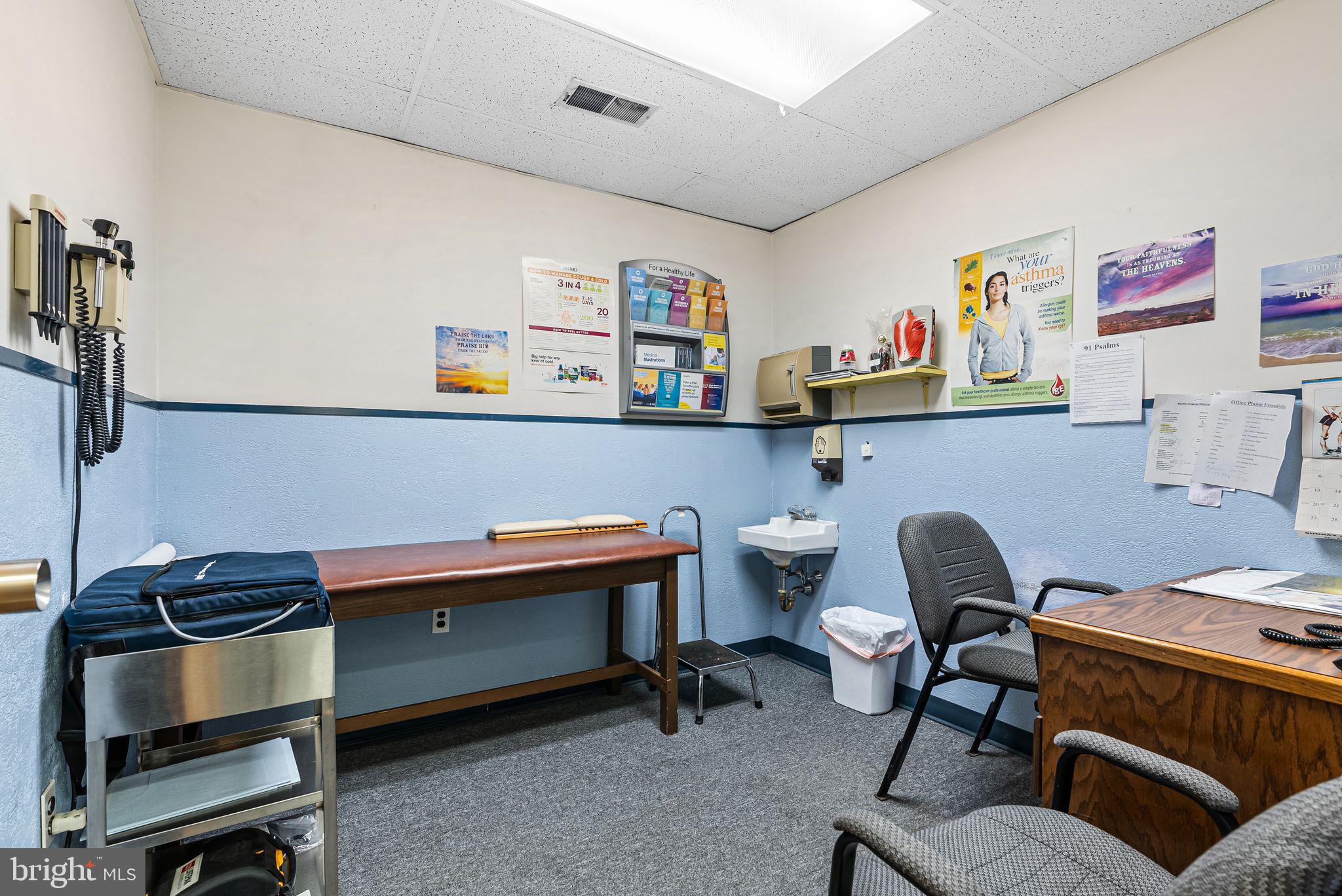 GERMANTOWN (EAST) - Commercial Sale
