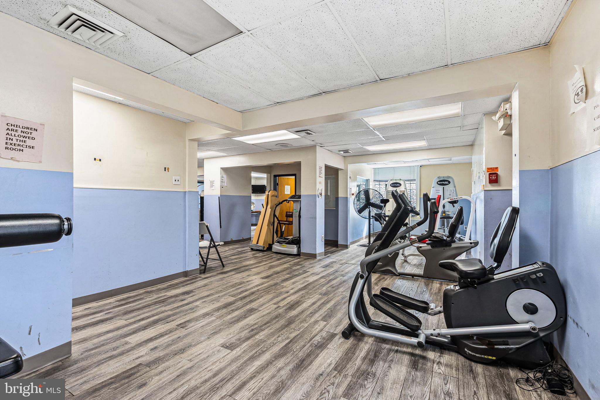 GERMANTOWN (EAST) - Commercial Sale