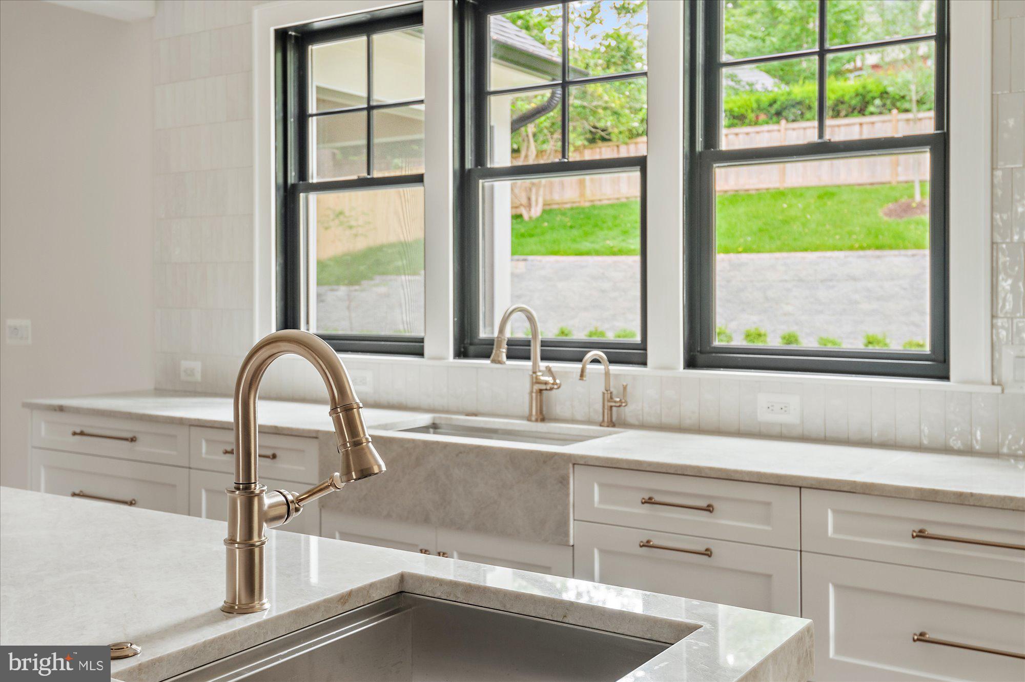 LYON PARK - Residential