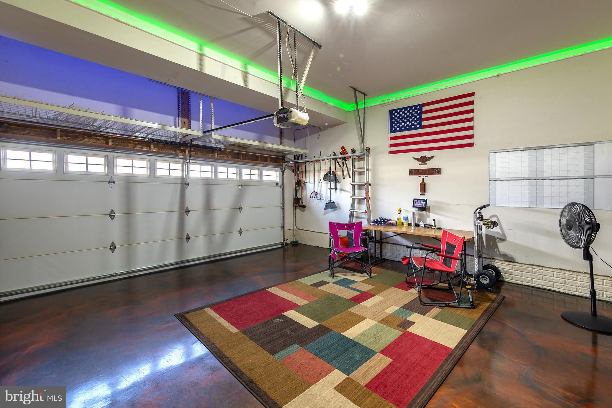 RED BUD RUN - Residential