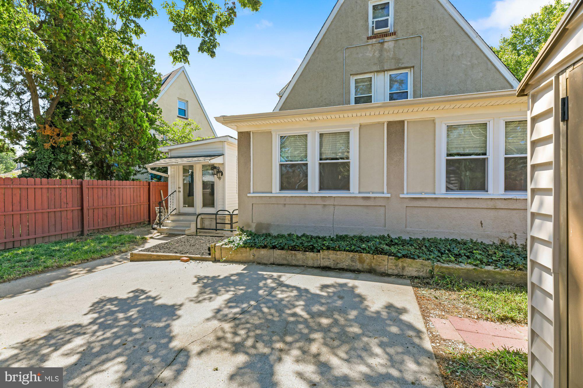 OLD DUNDALK - Residential