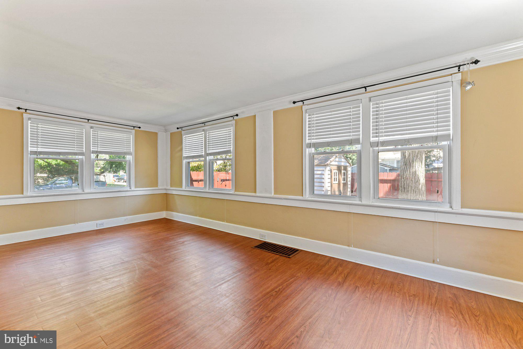 OLD DUNDALK - Residential