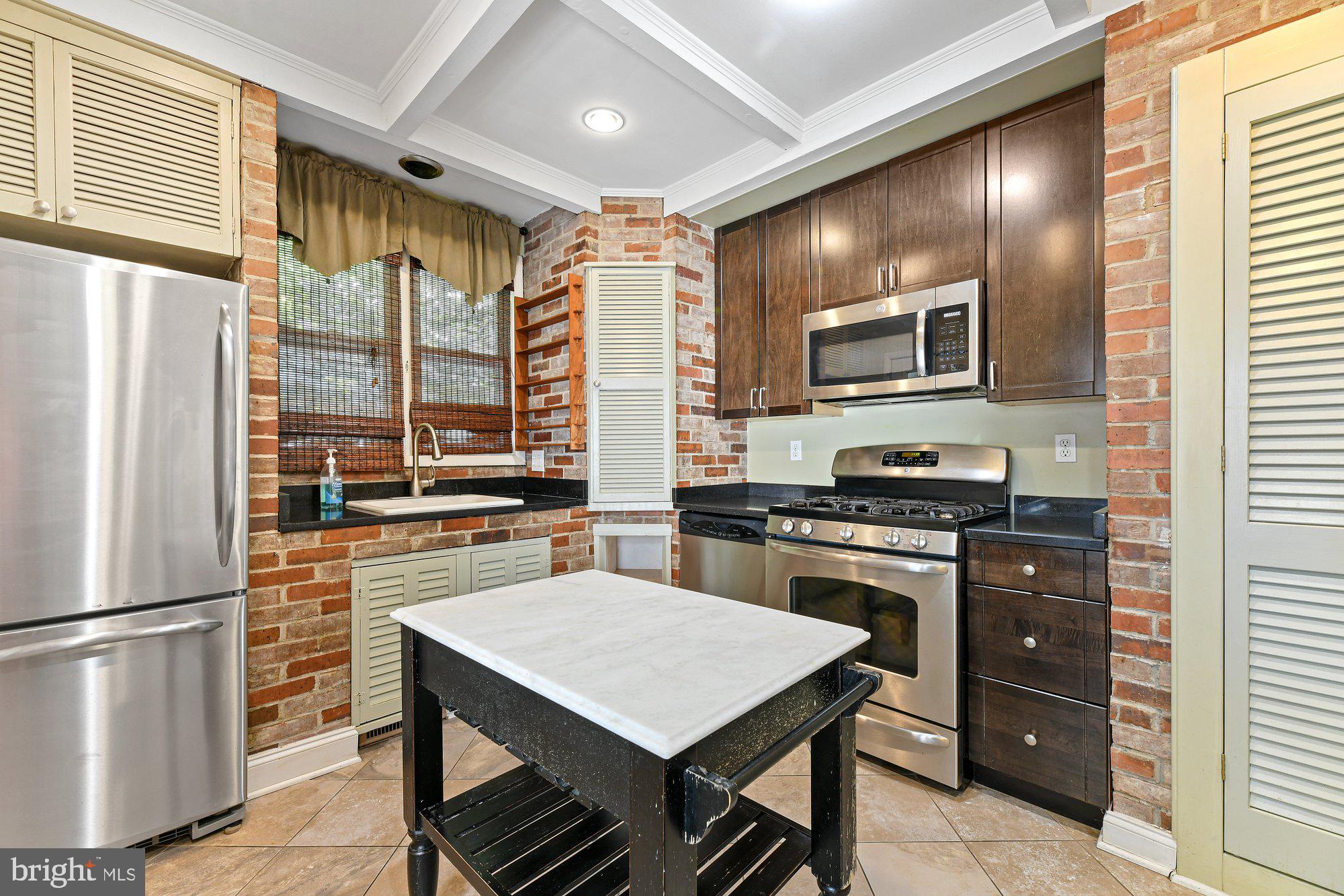 OLD DUNDALK - Residential