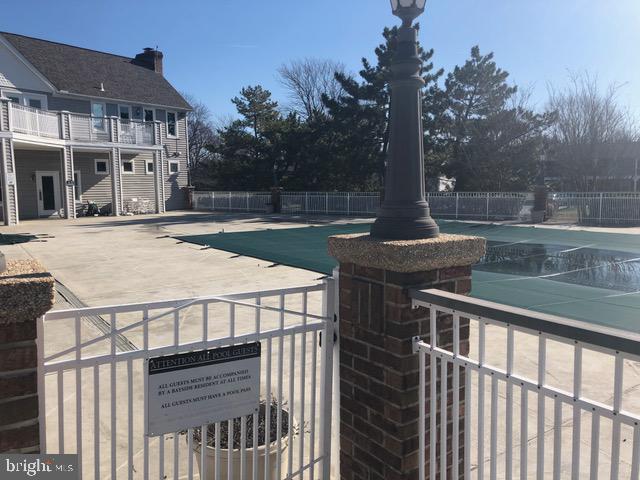 BAYSIDE MARINA - Residential Lease