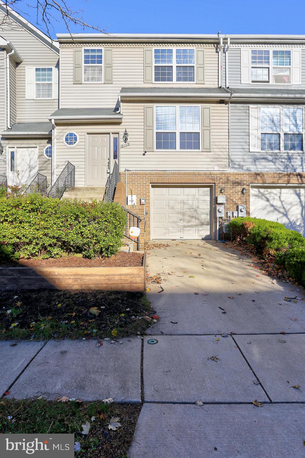 VILLAGE OF LONG REACH - Residential Lease