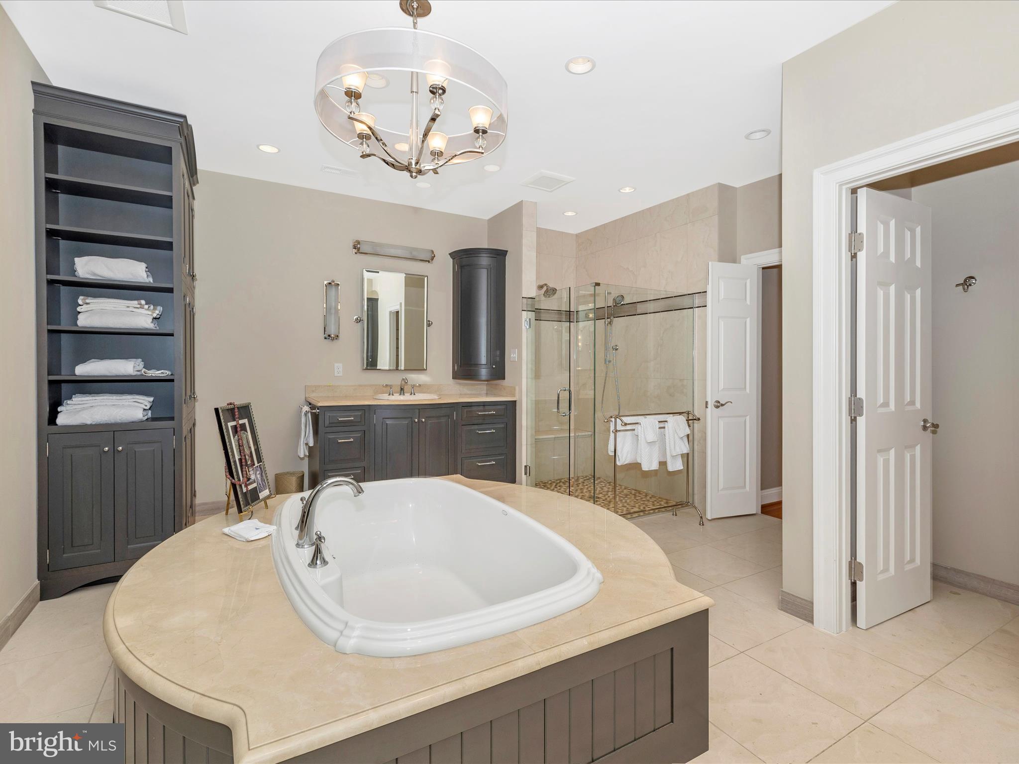 BLOODY POINT FARM - Residential