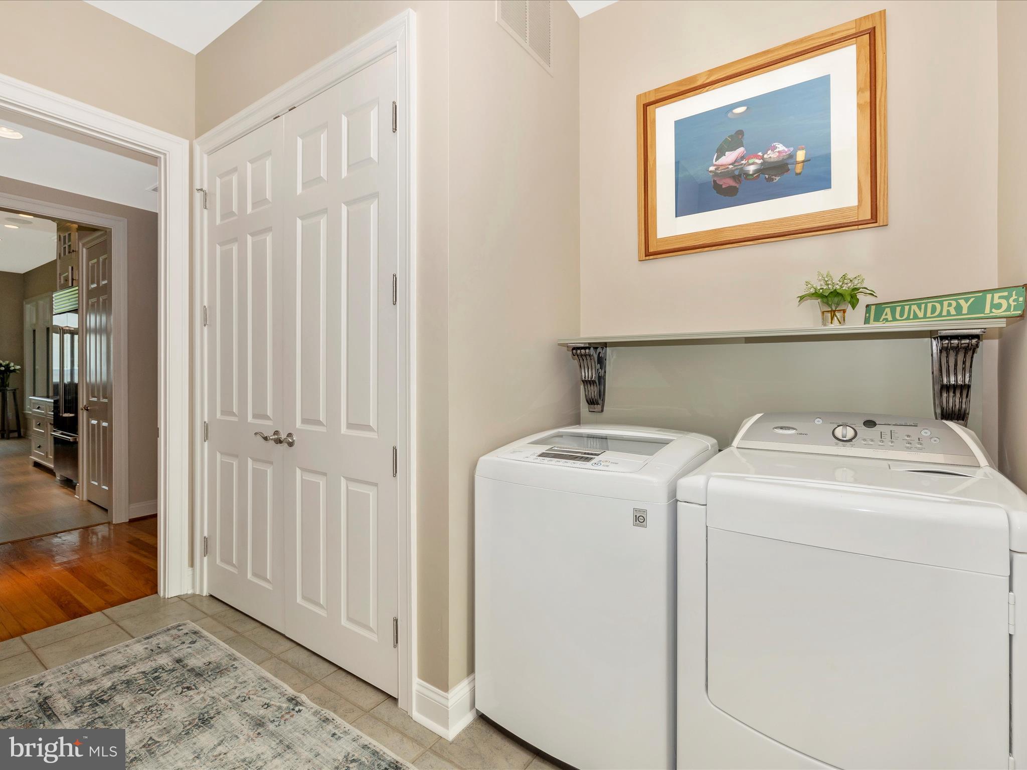 BLOODY POINT FARM - Residential