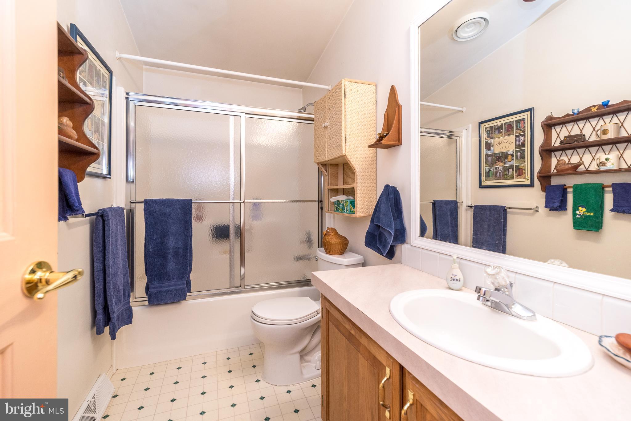 QUIET ACRES - Residential