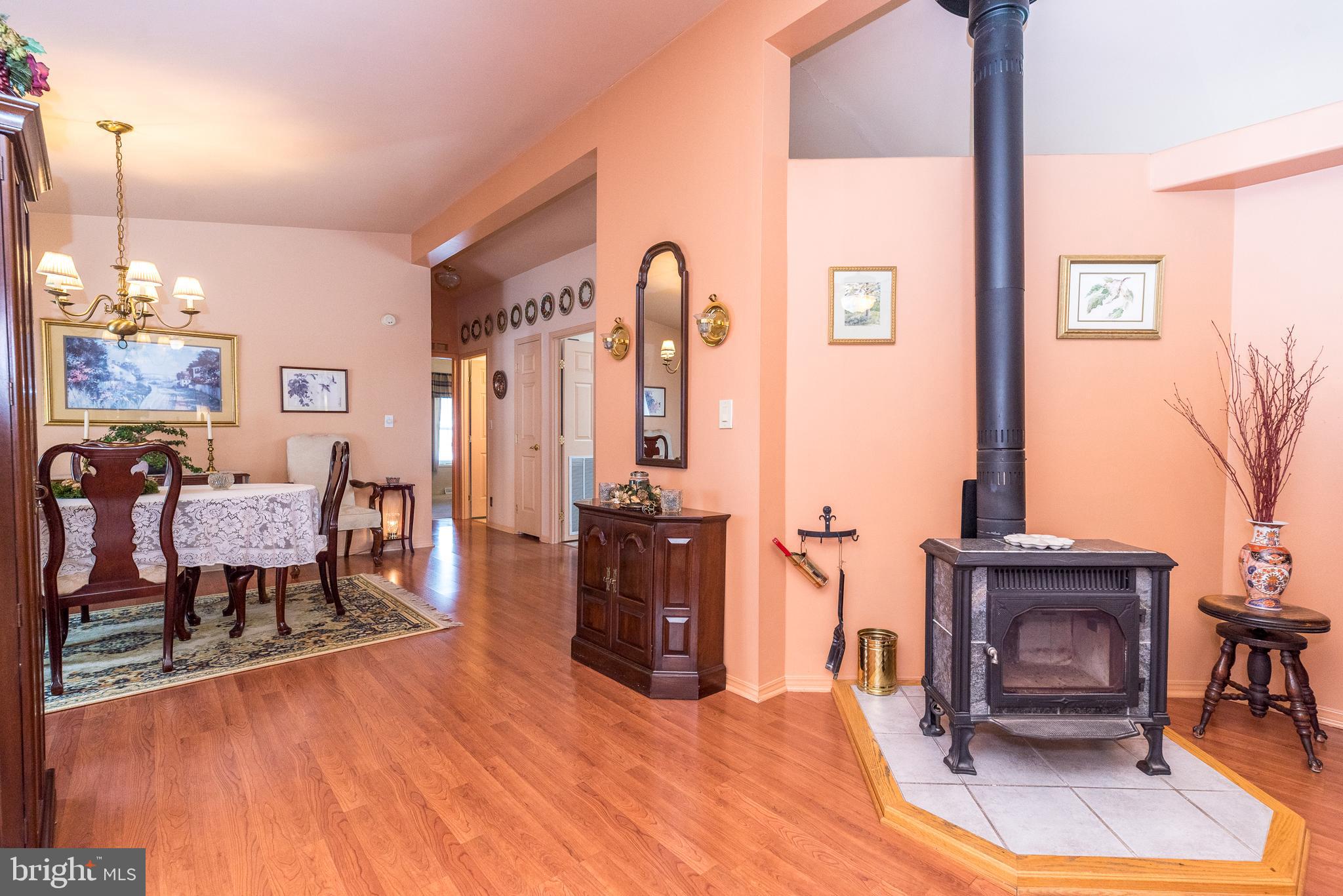 QUIET ACRES - Residential