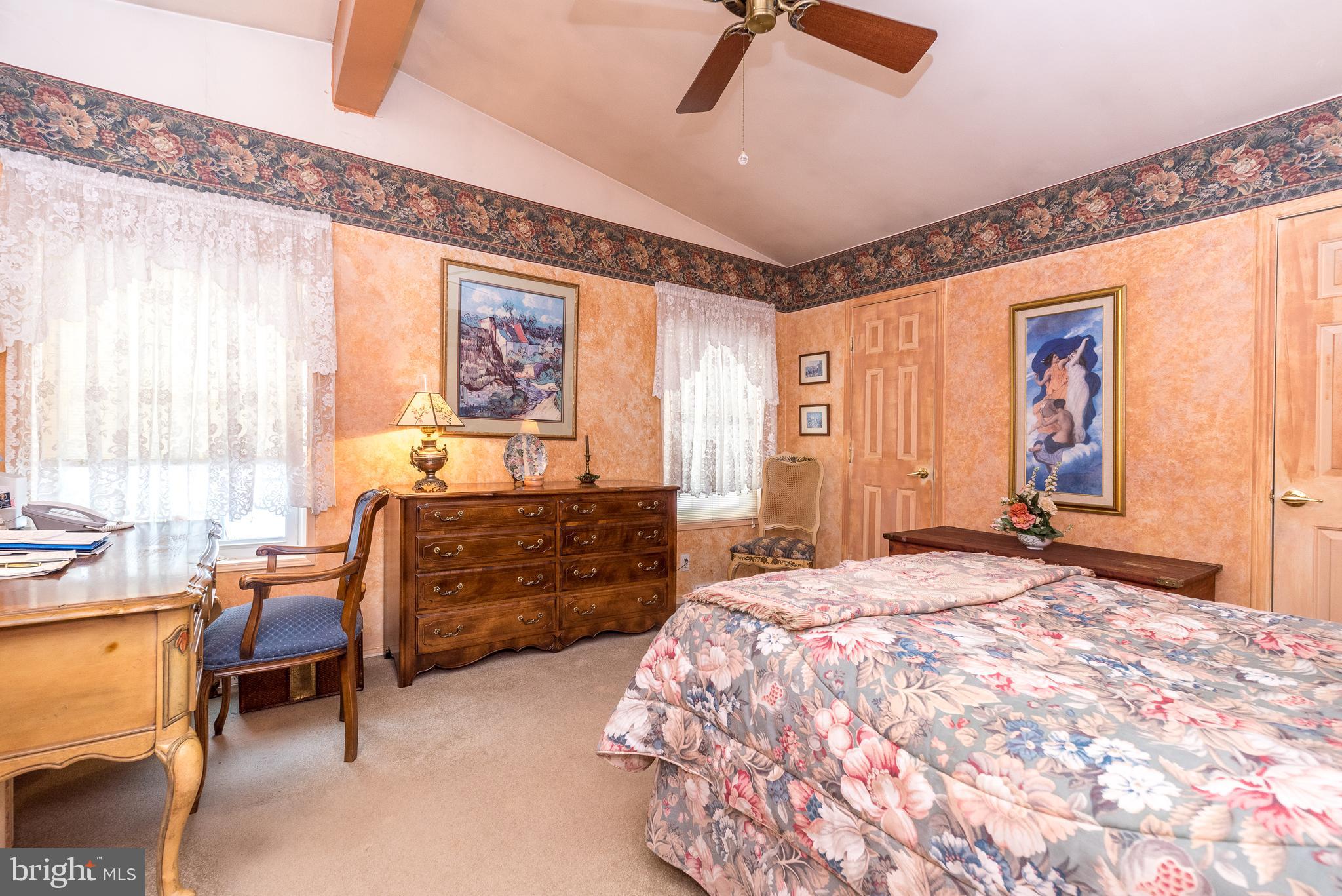 QUIET ACRES - Residential