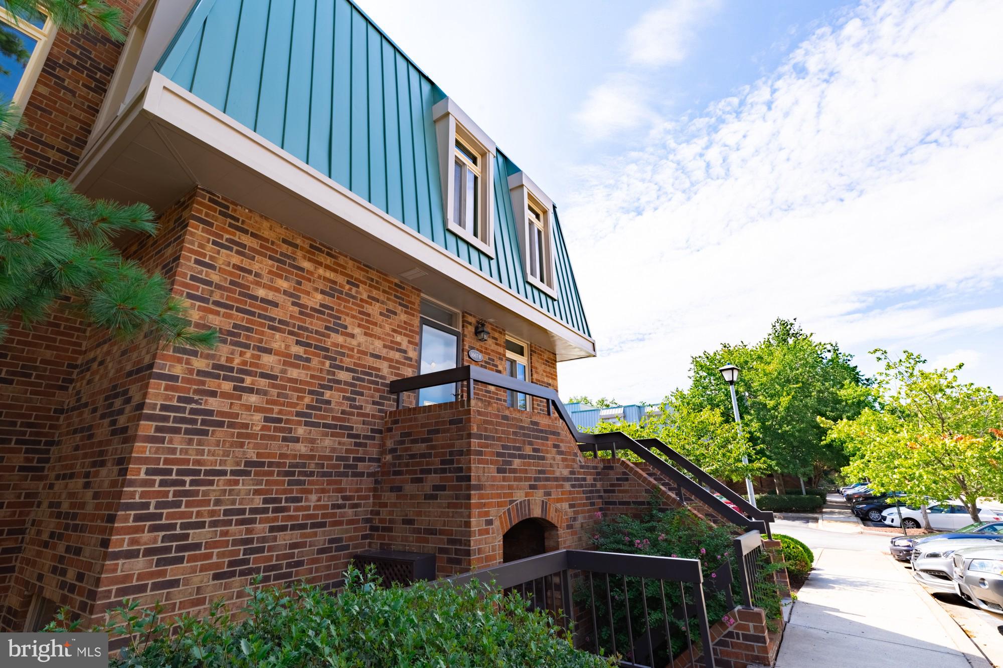 SOUTHAMPTON - Residential Lease