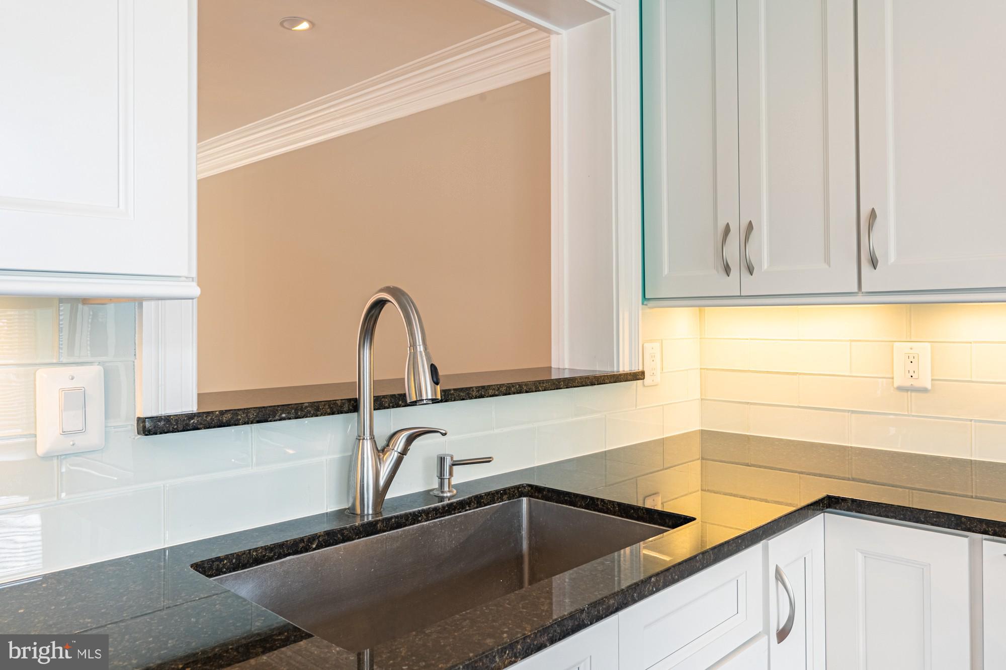 SOUTHAMPTON - Residential Lease