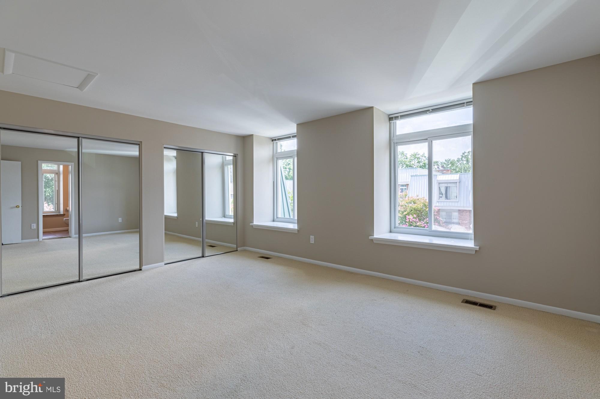 SOUTHAMPTON - Residential Lease