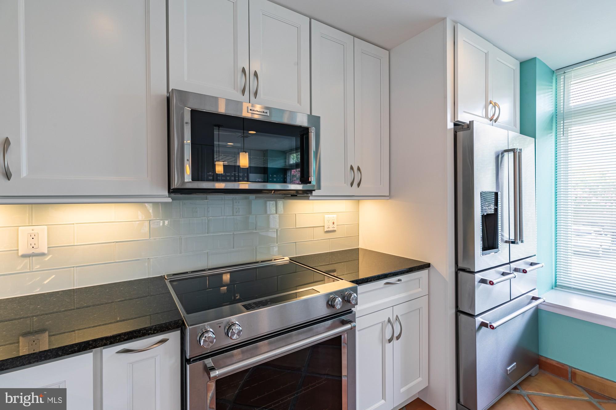 SOUTHAMPTON - Residential Lease