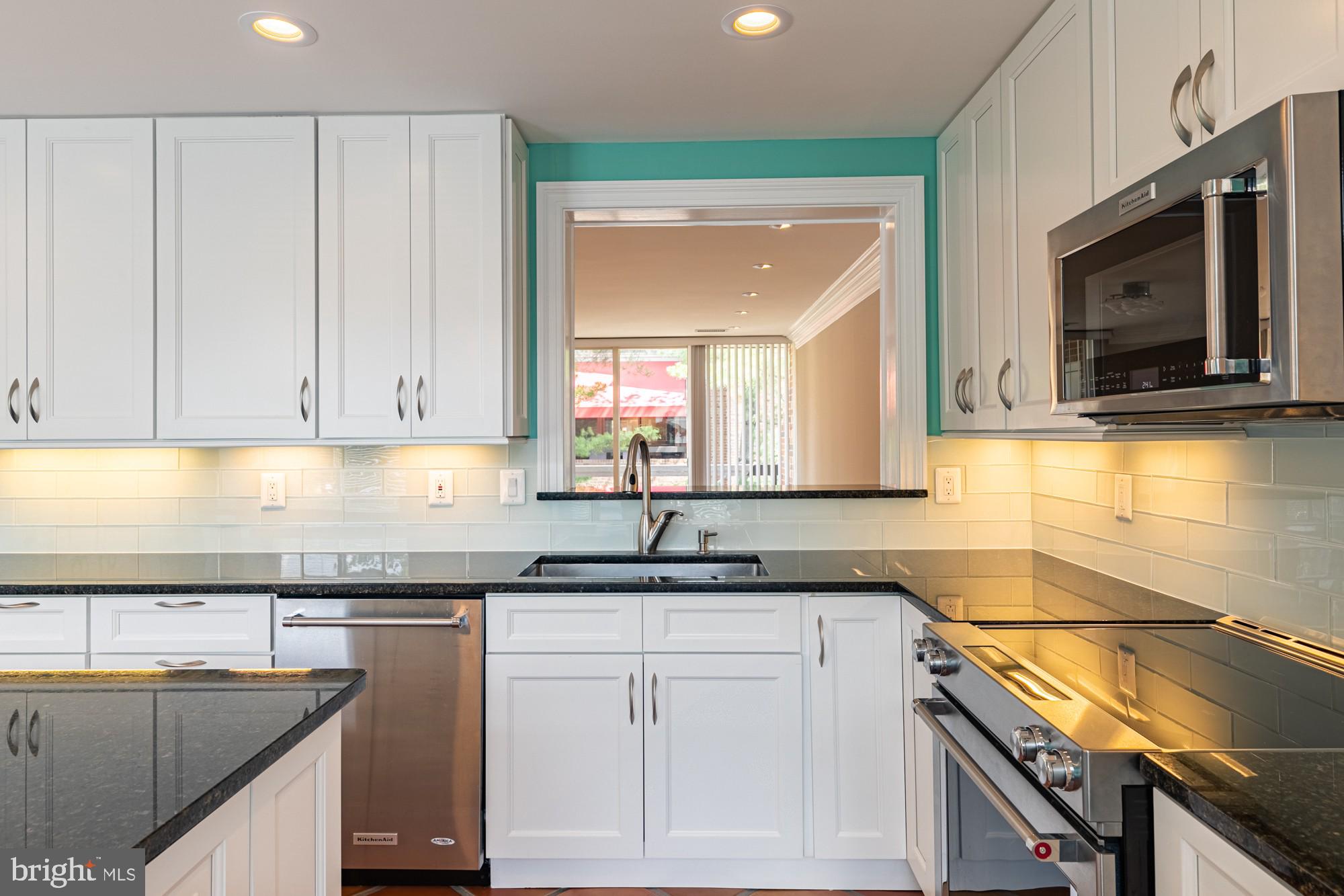 SOUTHAMPTON - Residential Lease