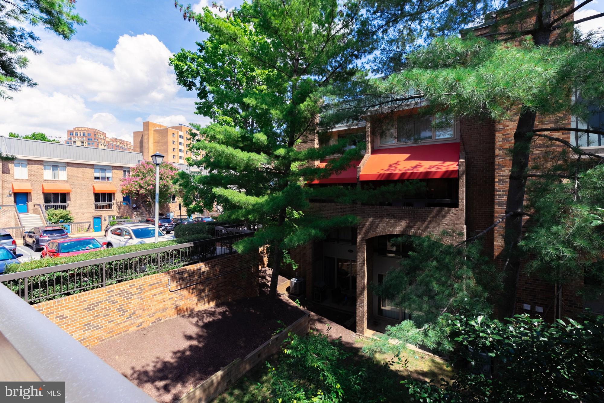 SOUTHAMPTON - Residential Lease