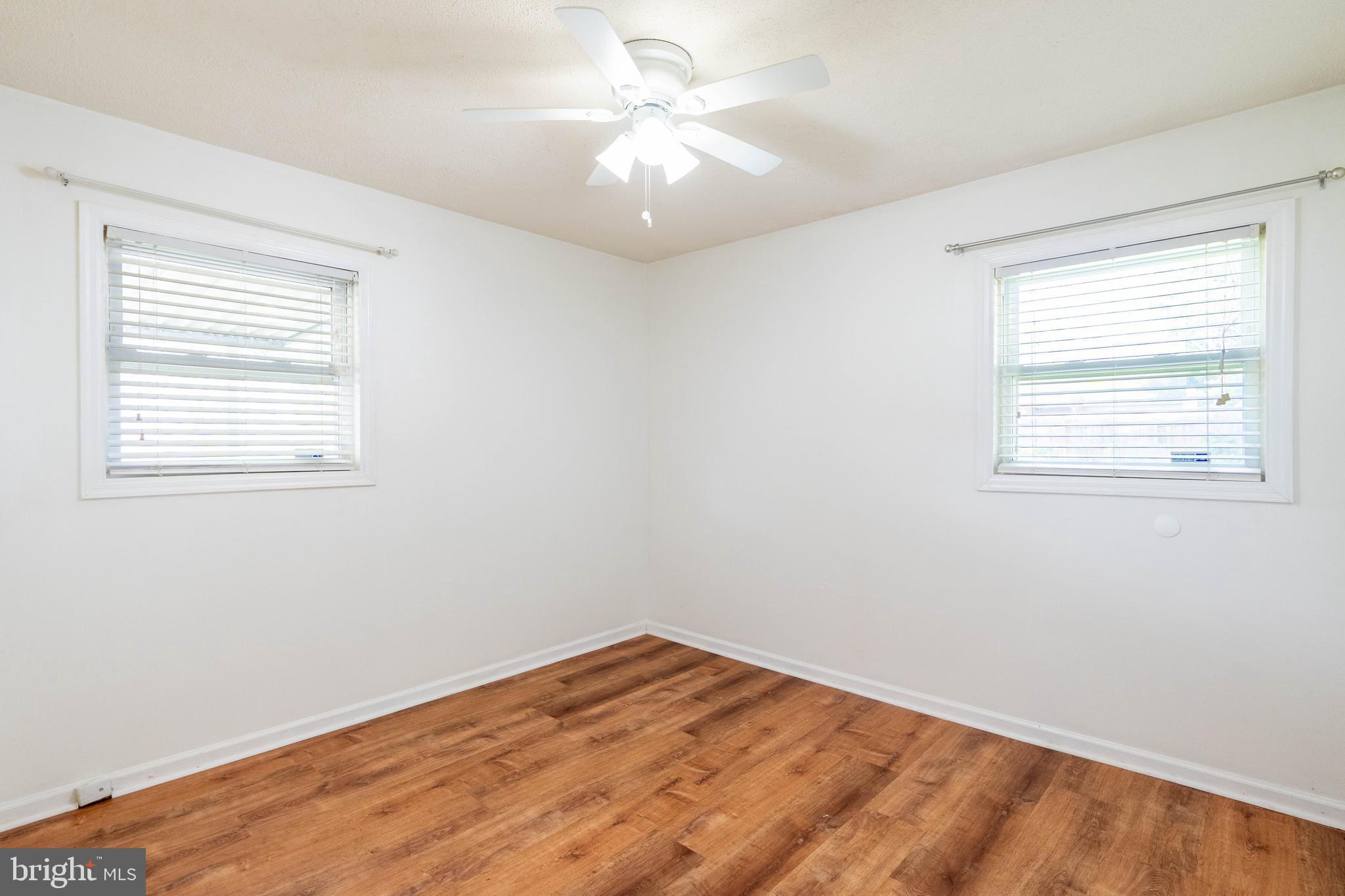 GRANDVIEW ESTS - Residential Lease