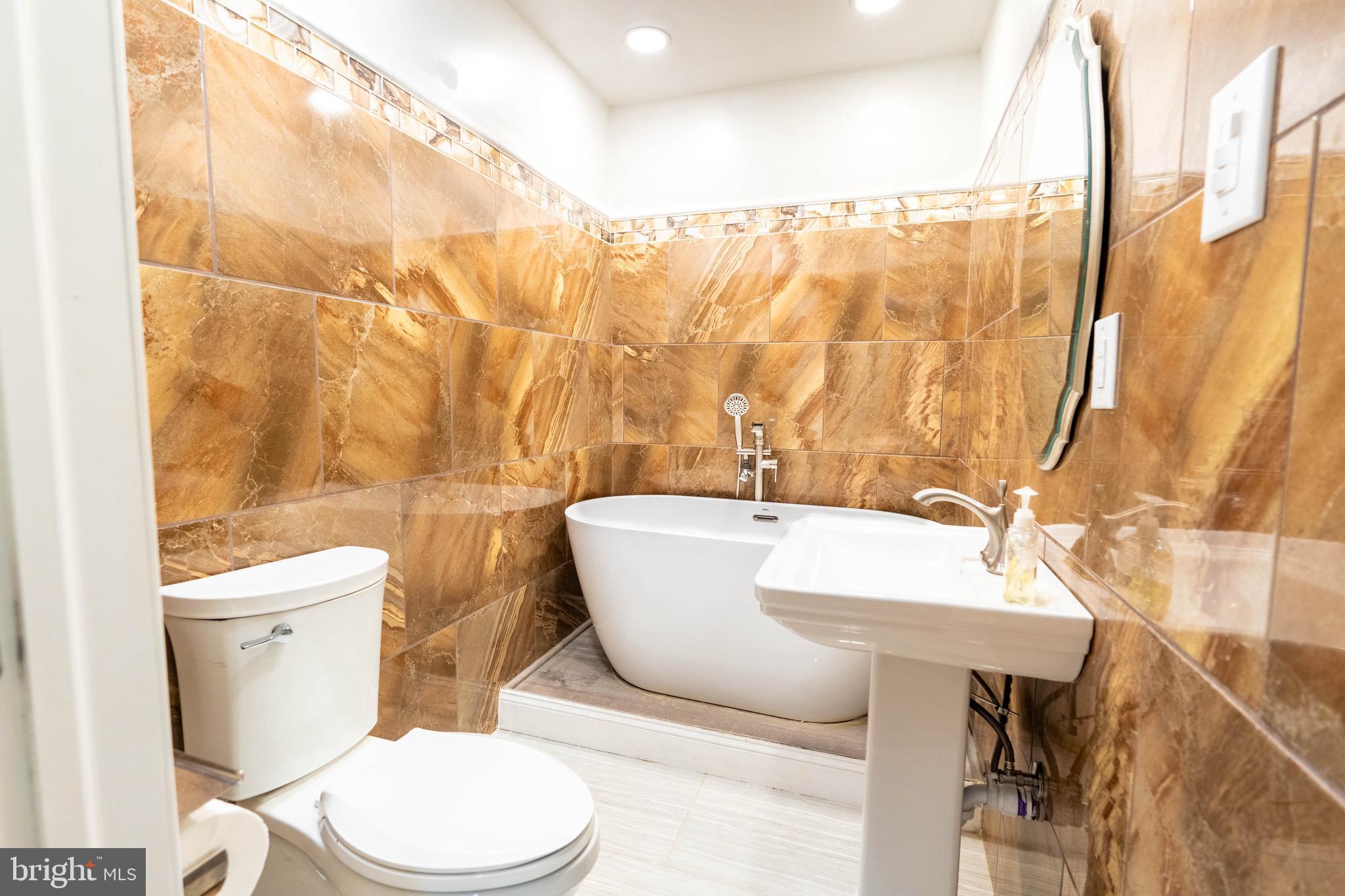 GRANDVIEW ESTS - Residential Lease